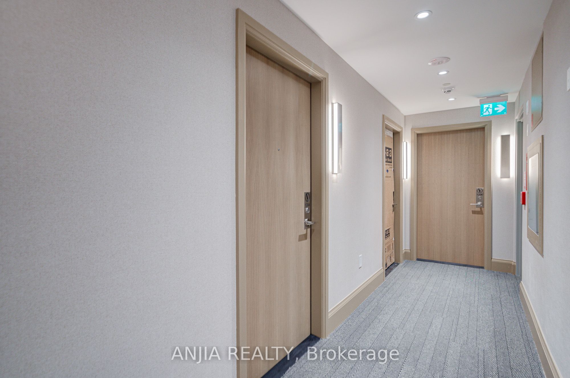 5 Meadowdale Road 1204, Vaughan, ON L4K 0C7 photo 4
