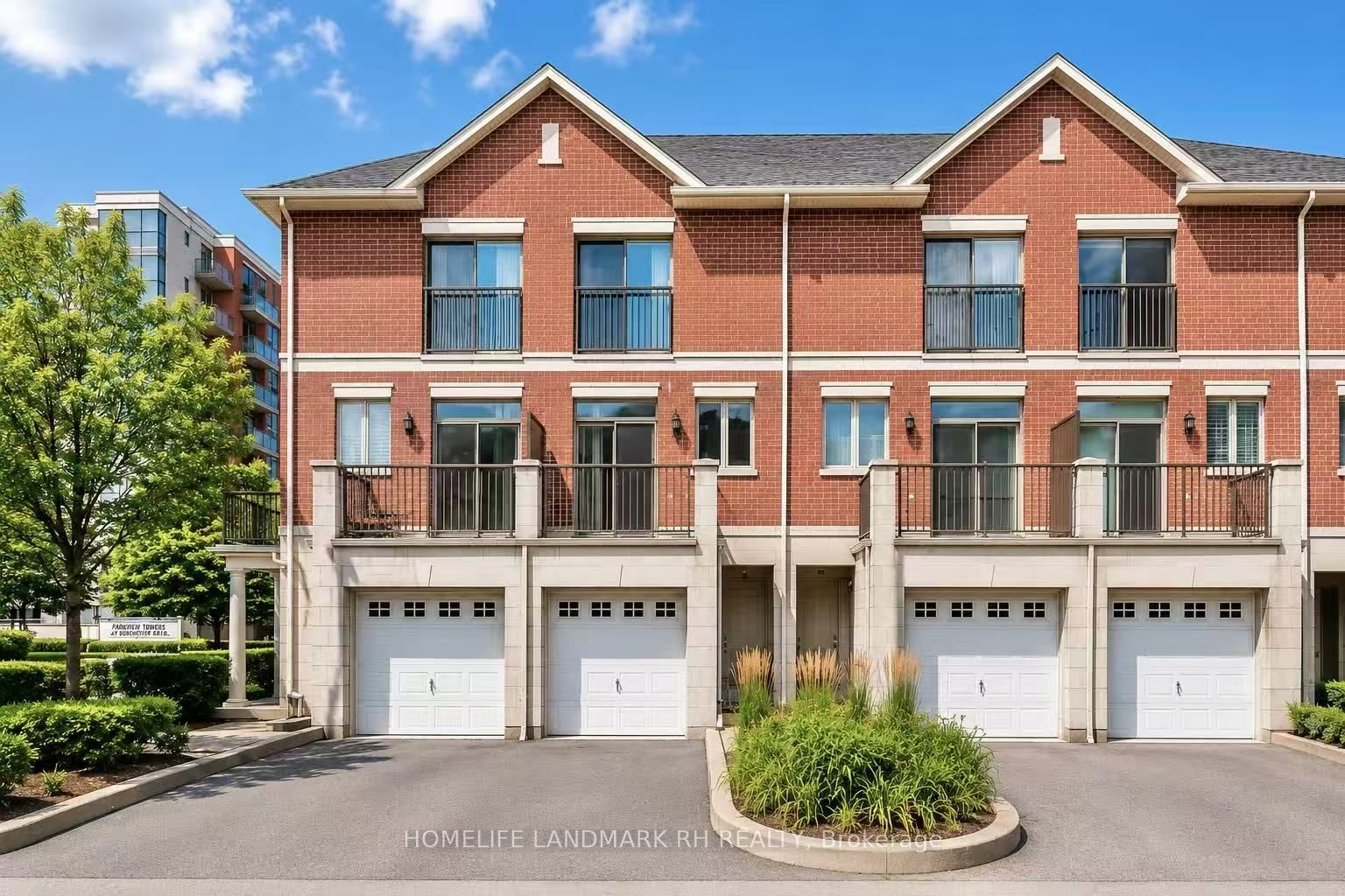 30 TIMES Avenue, Markham, ON L3T 0A3 photo 2