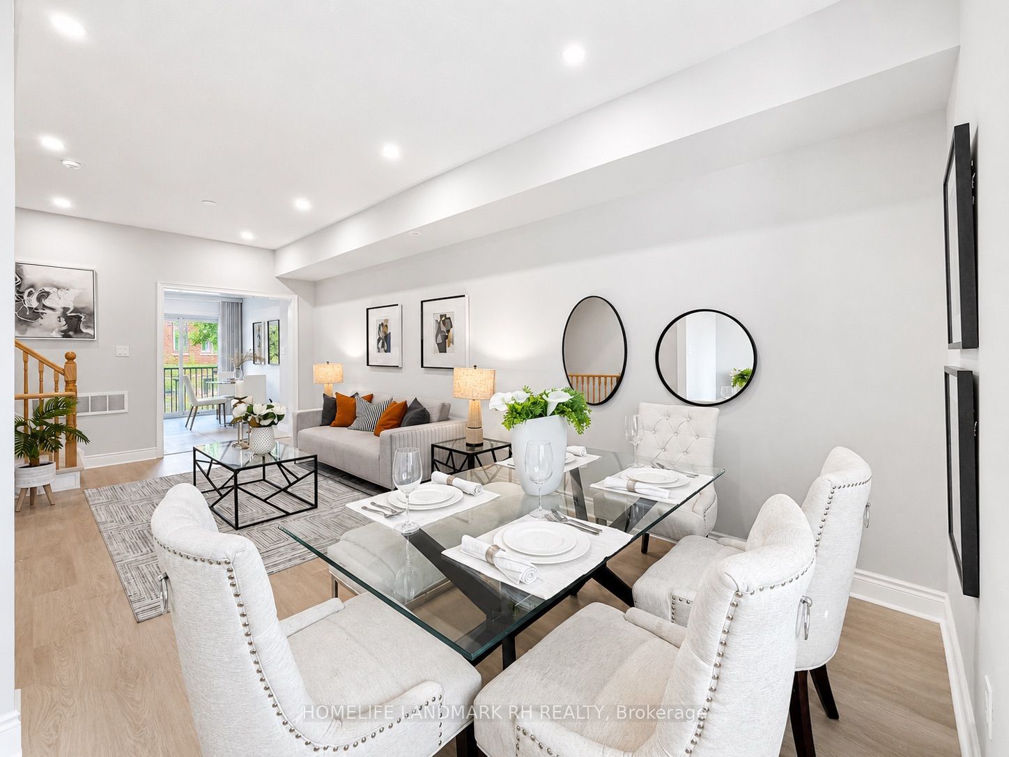 30 TIMES Avenue, Markham, ON L3T 0A3 photo 4