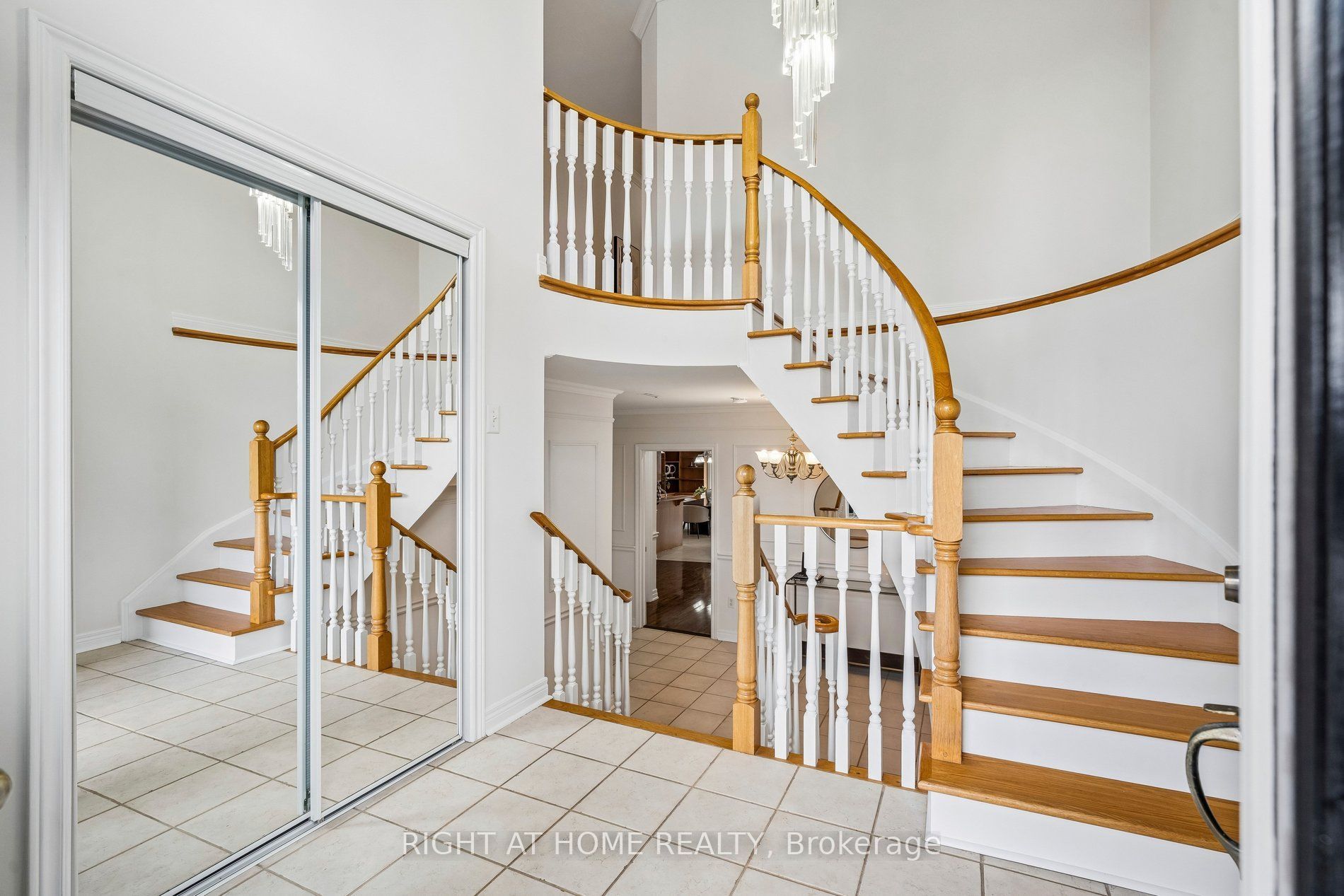 251 Sonoma Boulevard, Vaughan, ON L4H 1R5 photo 5
