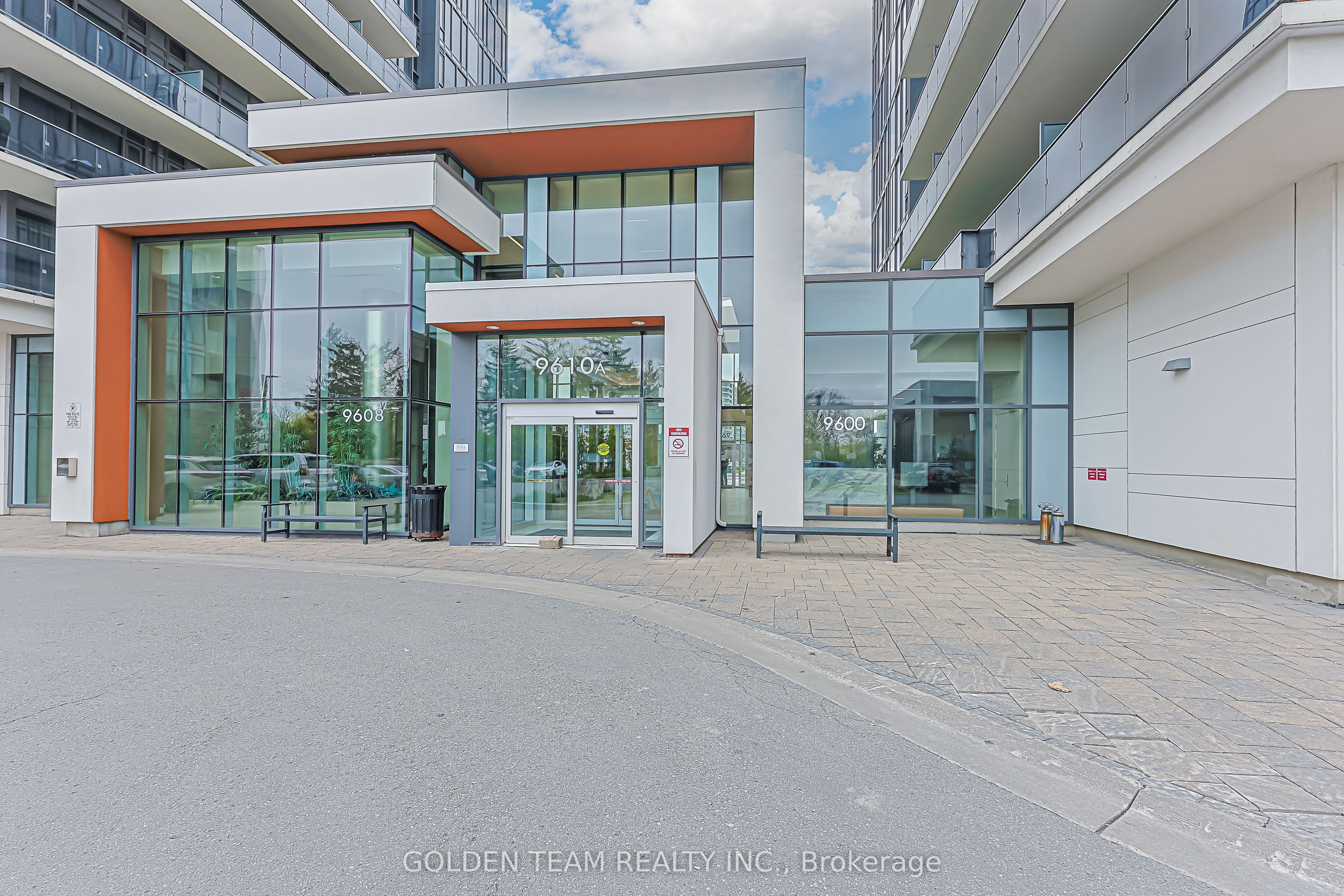 9600 Yonge Street 218B, Richmond Hill, ON L4C 0X3 photo 3