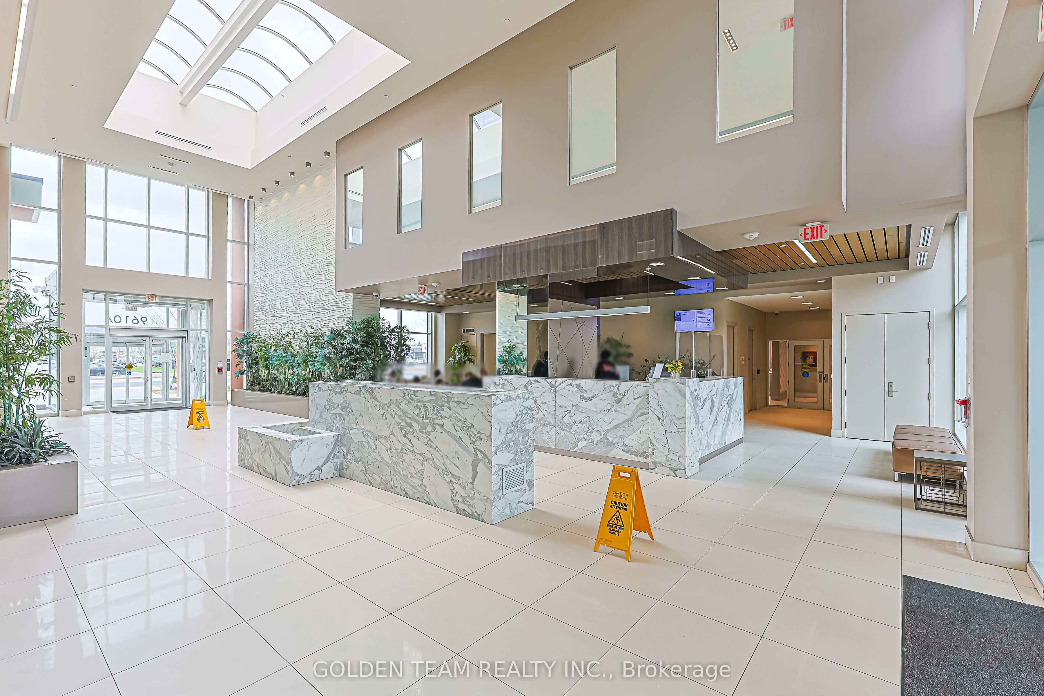 9600 Yonge Street 218B, Richmond Hill, ON L4C 0X3 photo 4
