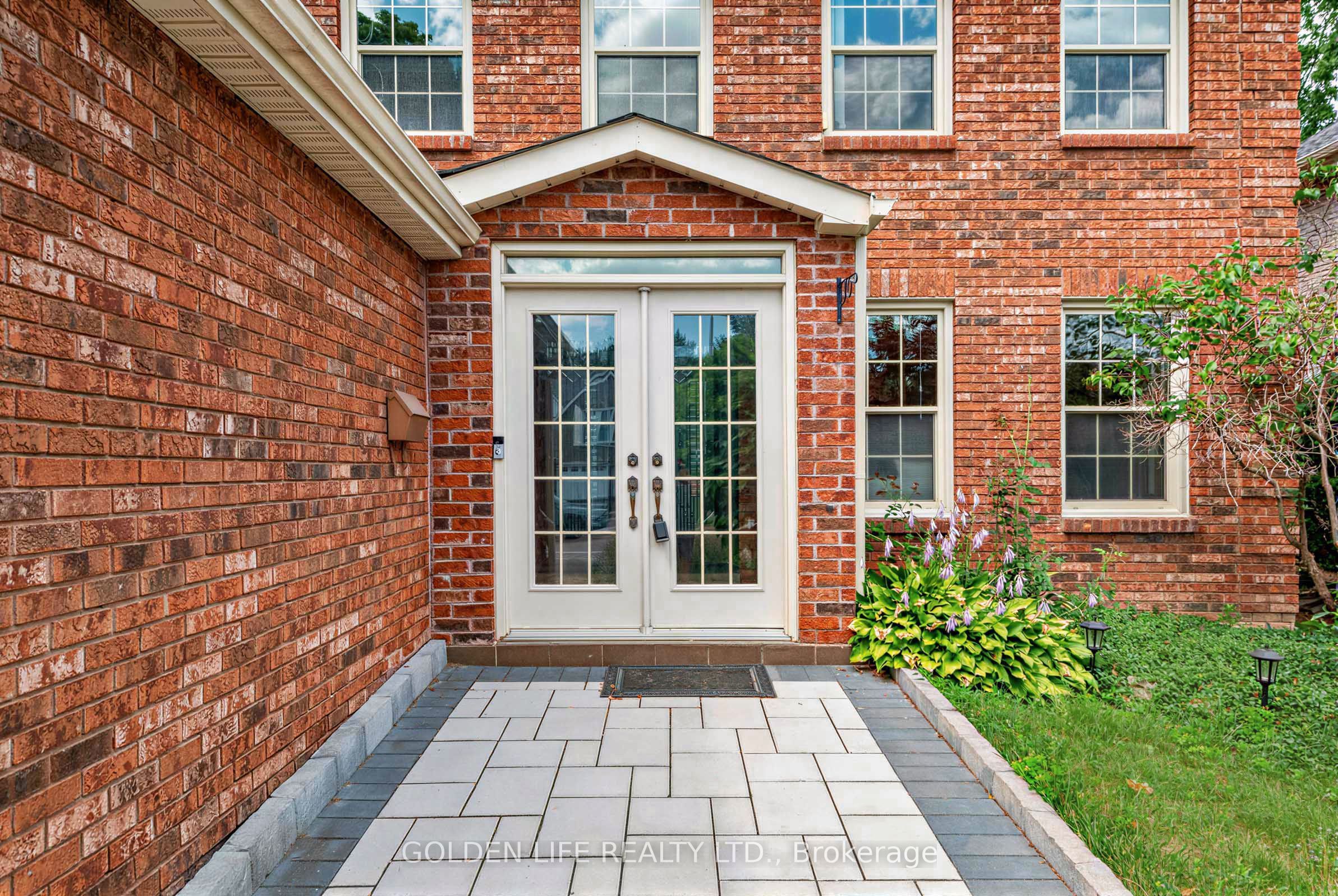 186 Carlton Road, Markham, ON L3R 3L8 photo 2