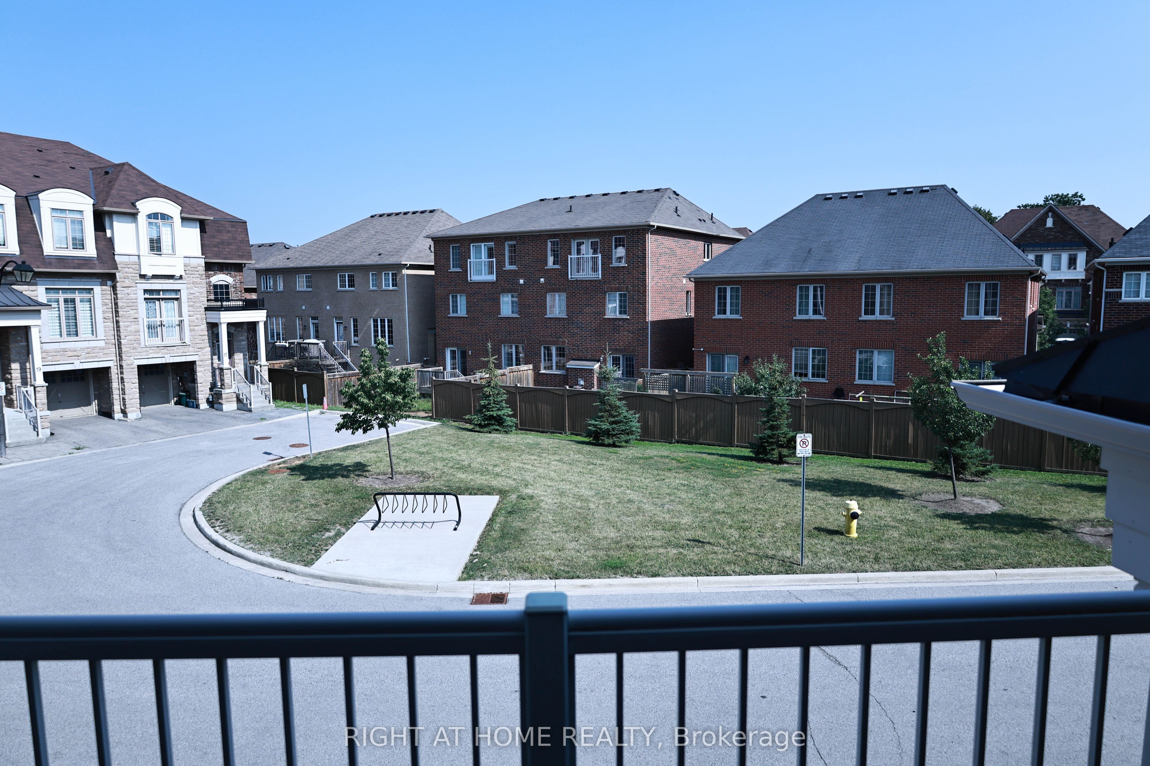 10971 Woodbine Avenue, Markham, ON L6C 0X4 photo 2