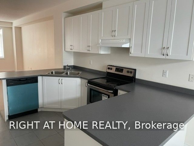 10971 Woodbine Avenue, Markham, ON L6C 0X4 photo 3