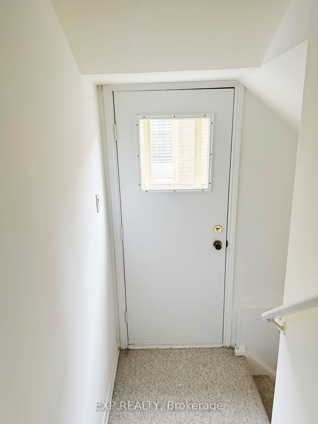 11 Marion Crescent Lower, Markham, ON L3P 6E8 photo 2