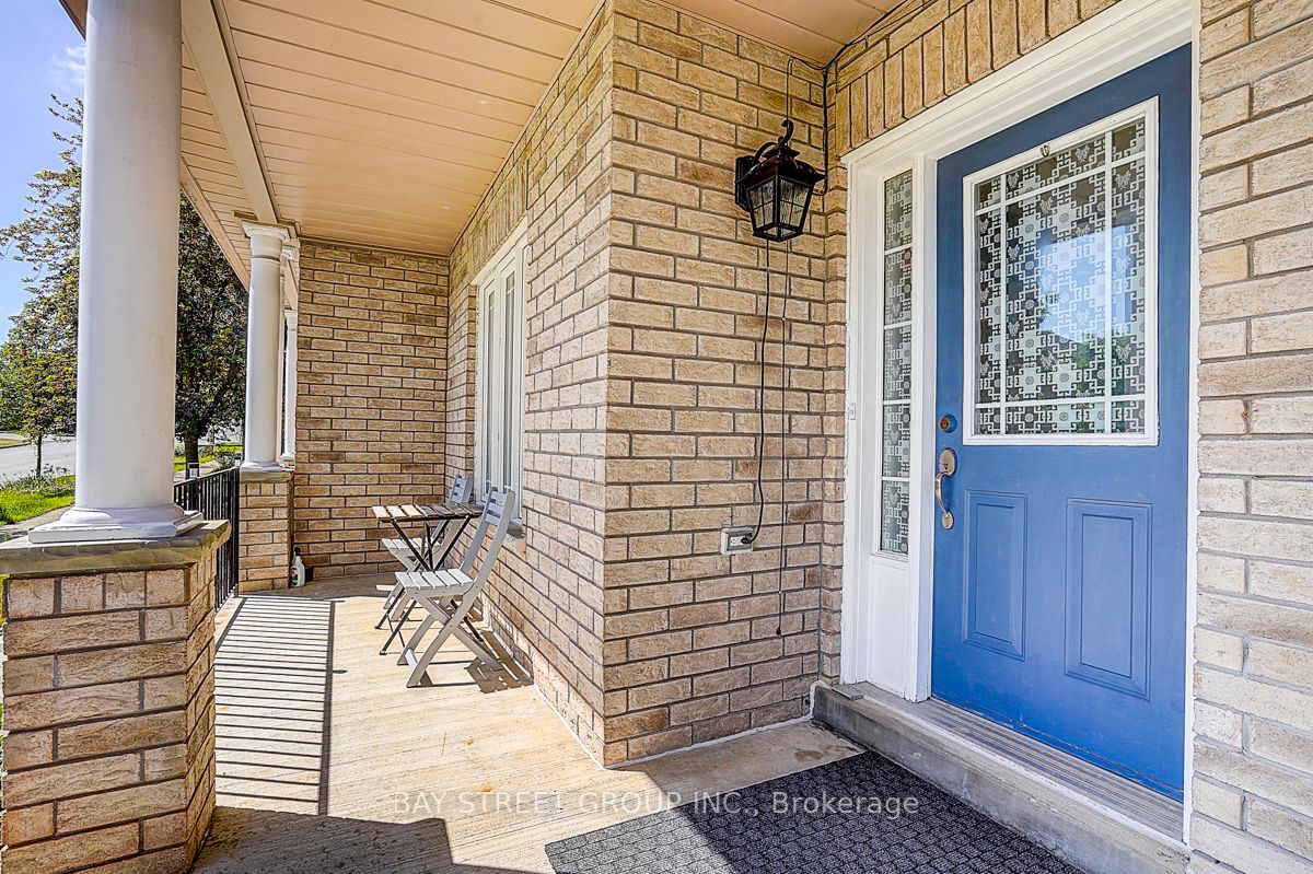 54 Forestwood Street, Richmond Hill, ON L4S 2K3 photo 3
