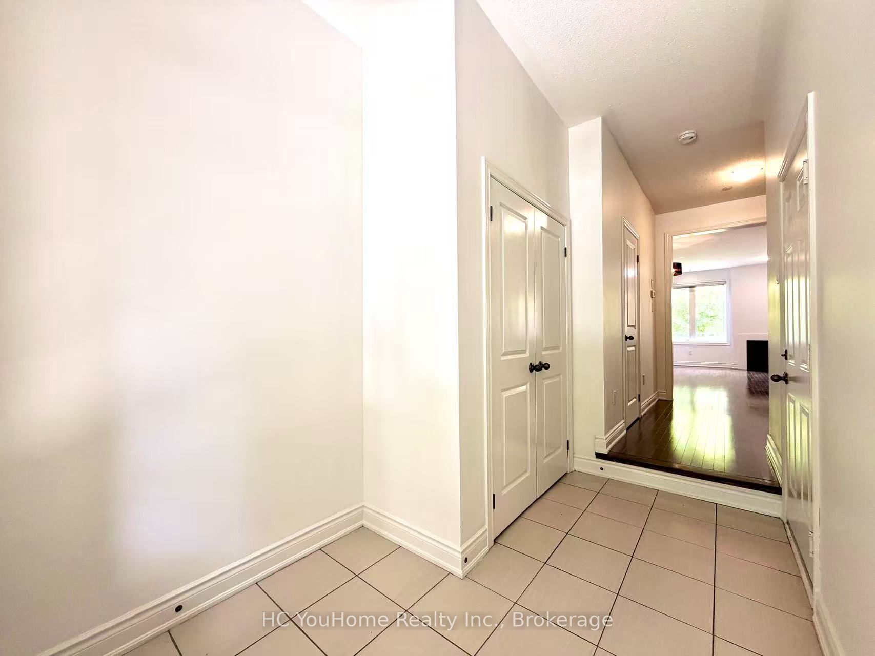 1331 Major Mackenzie Drive W 122, Vaughan, ON L6A 4W4 photo 4
