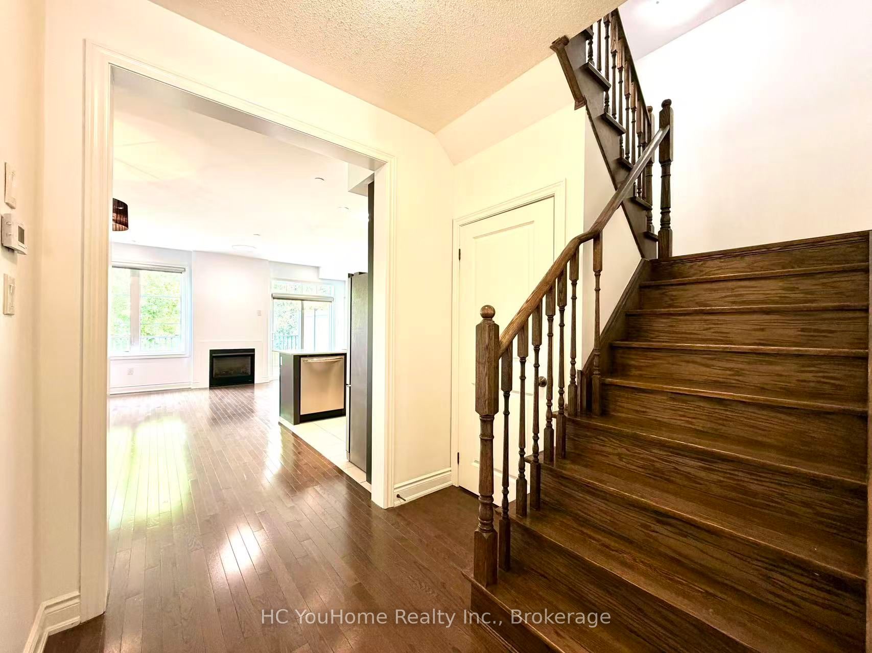 1331 Major Mackenzie Drive W 122, Vaughan, ON L6A 4W4 photo 5