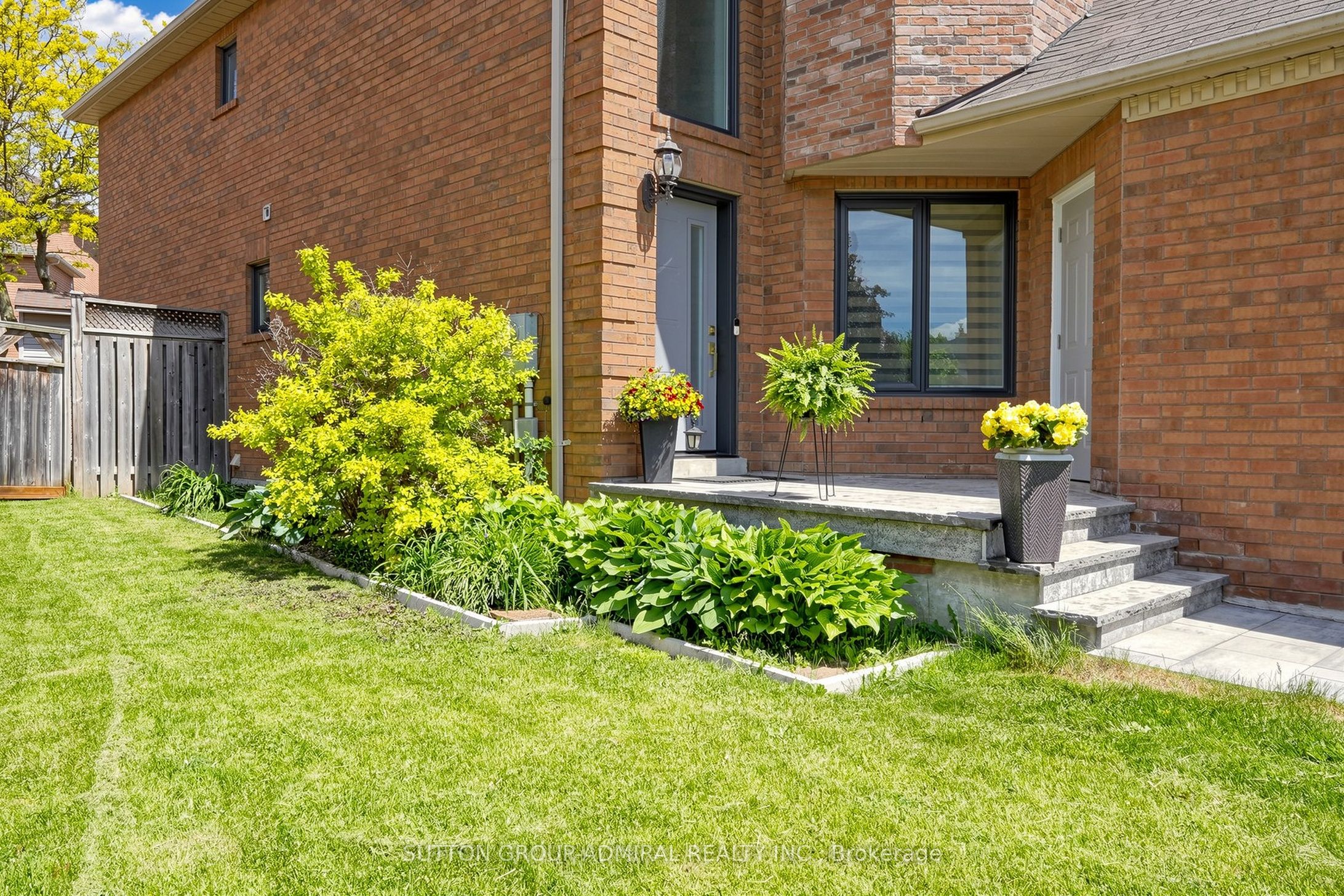 50 Springer Drive, Richmond Hill, ON L4C 0G1 photo 4