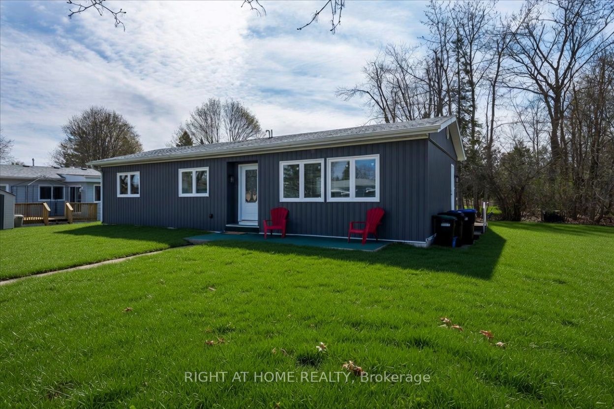 1 South Boulevard, Innisfil, ON L9S 1L7 photo 2