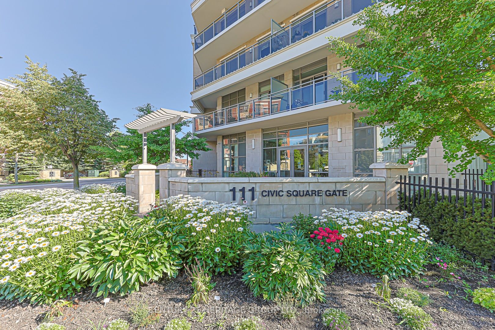 111 Civic Square Gate 210, Aurora, ON L4G 0S6 photo 2