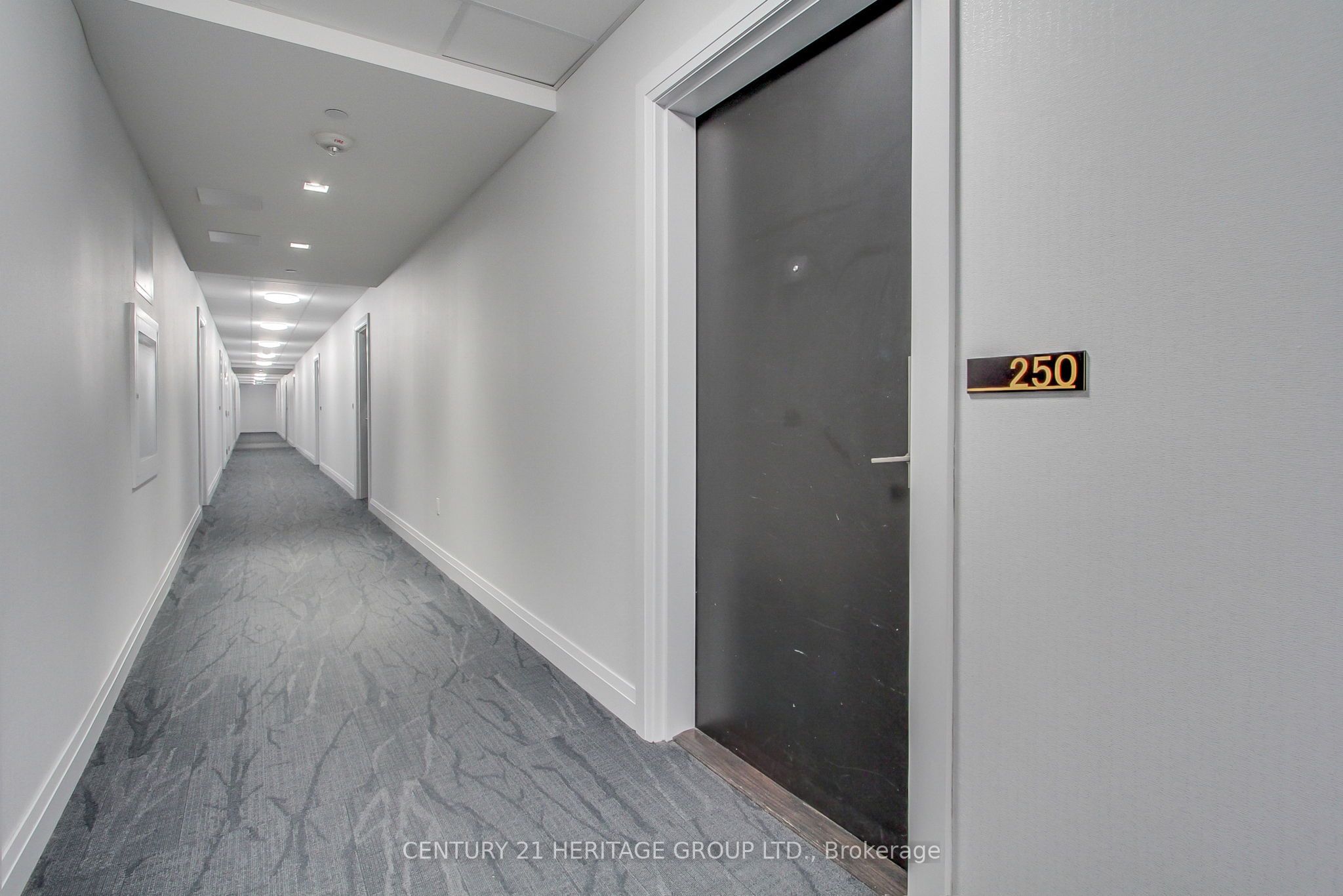 555 William Graham Drive 250, Aurora, ON L4G 7C4 photo 4