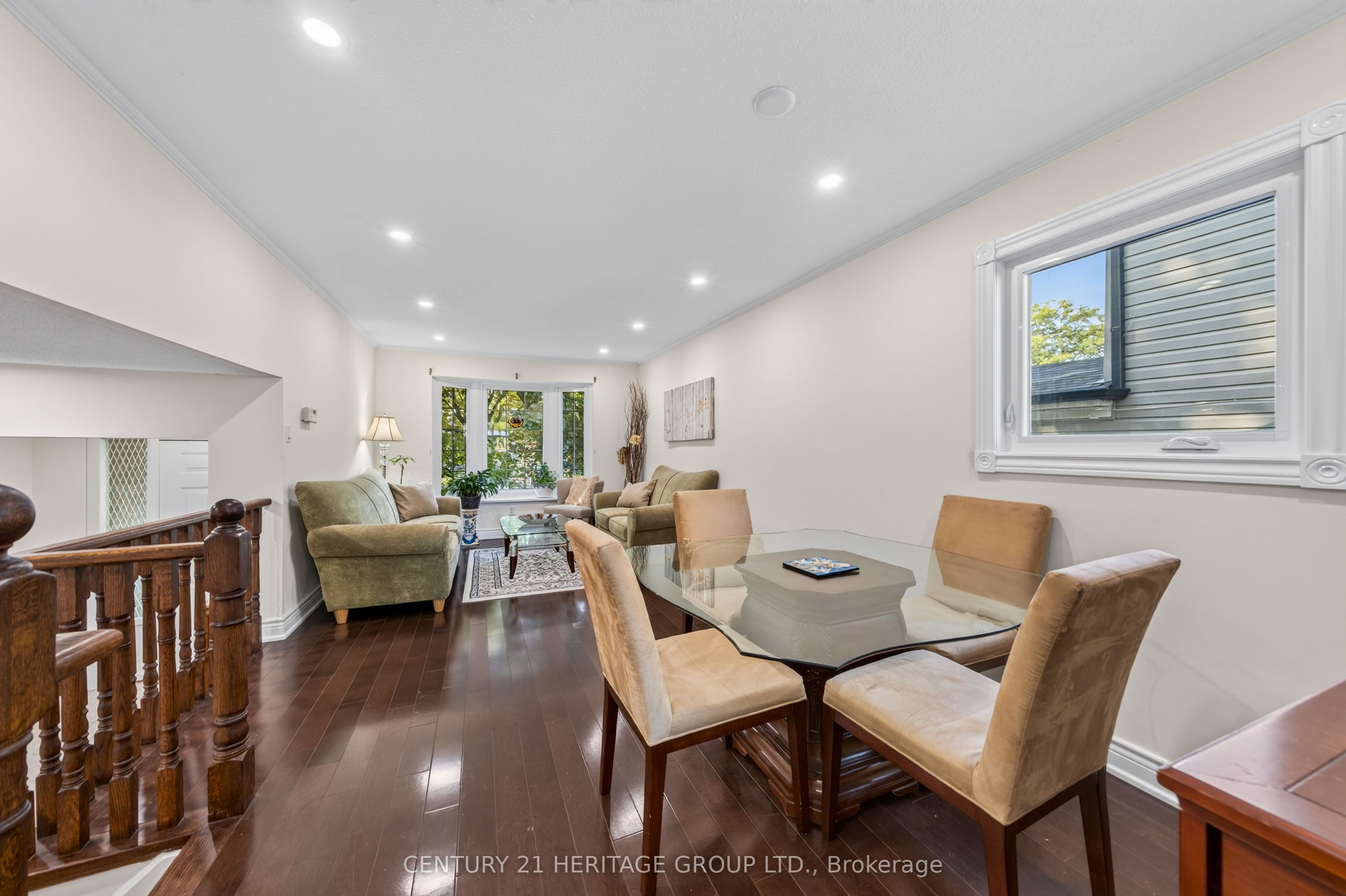 38 Kitsilano Crescent, Richmond Hill, ON L4C 5A5 photo 3