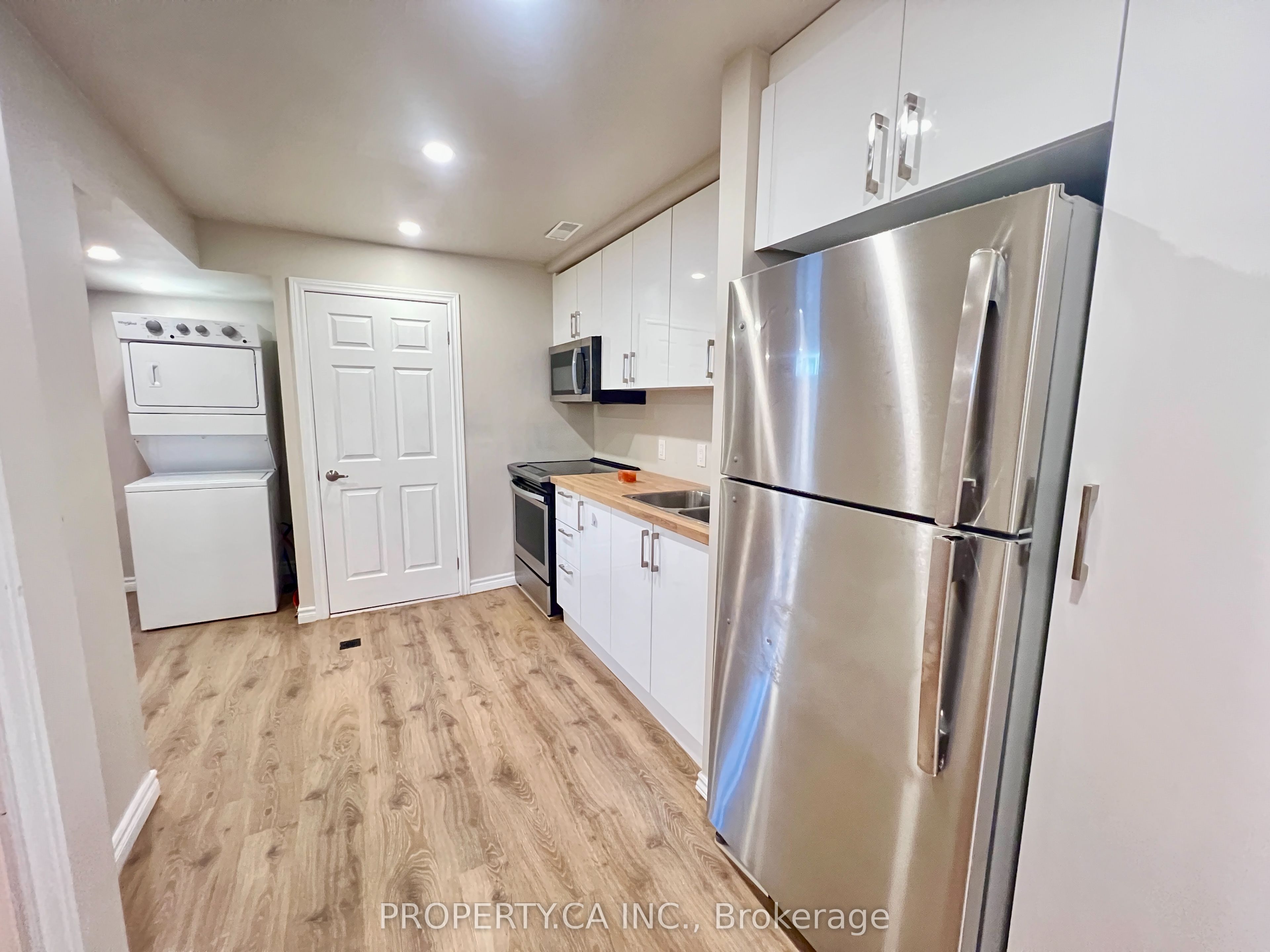 205 Talbot Crescent Lower, Newmarket, ON L3Y 1A4 photo 4