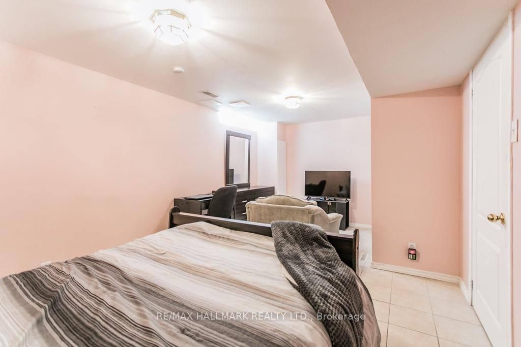 49 Nantucket Drive Basement, Richmond Hill, ON L4E 3V8 photo 5
