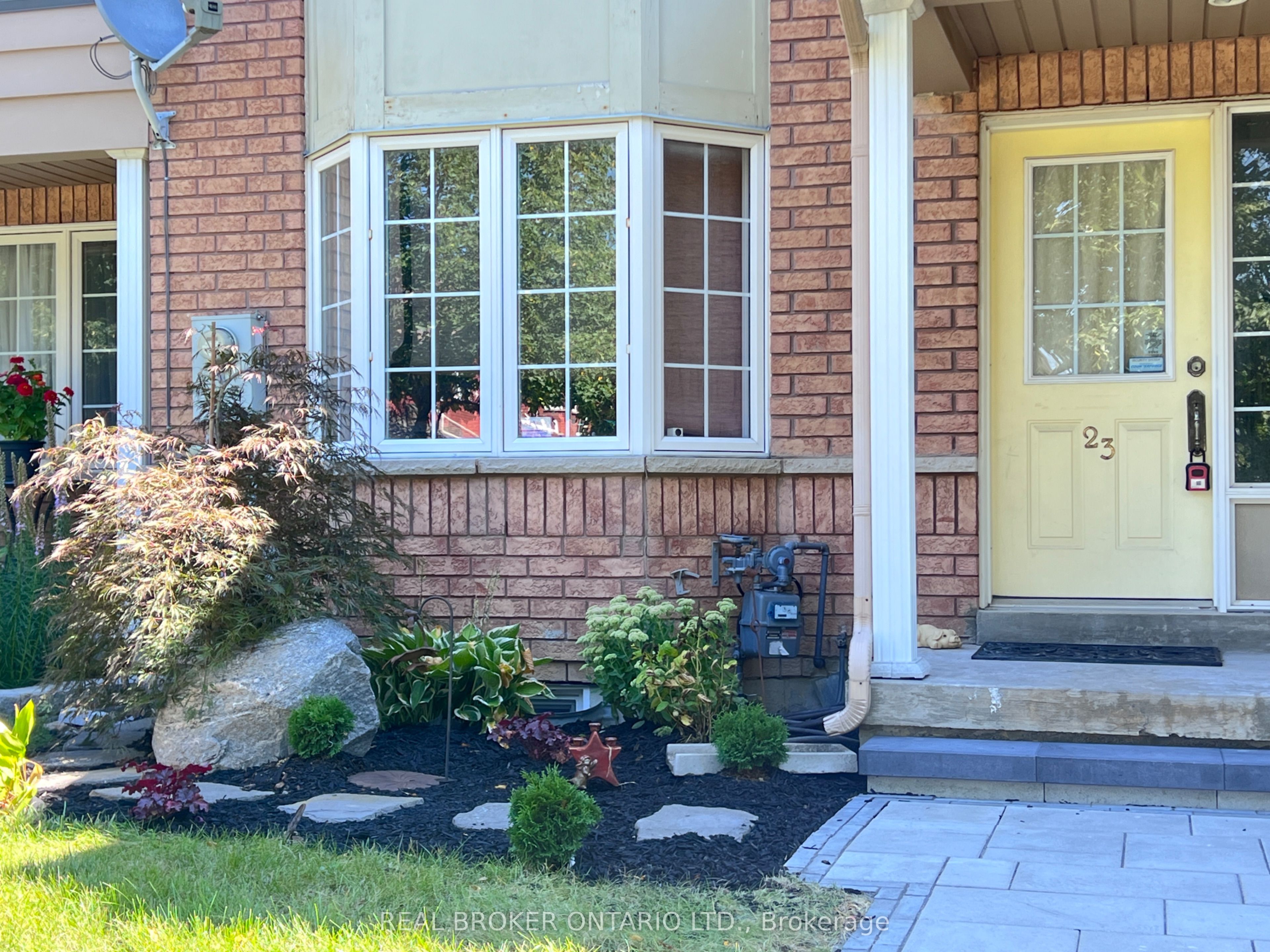 23 Piera Gardens, Markham, ON L3R 5G8 photo 2