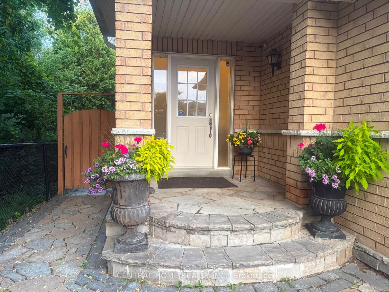 75 Bayswater Avenue, Richmond Hill, ON L4E 4E6 photo 2