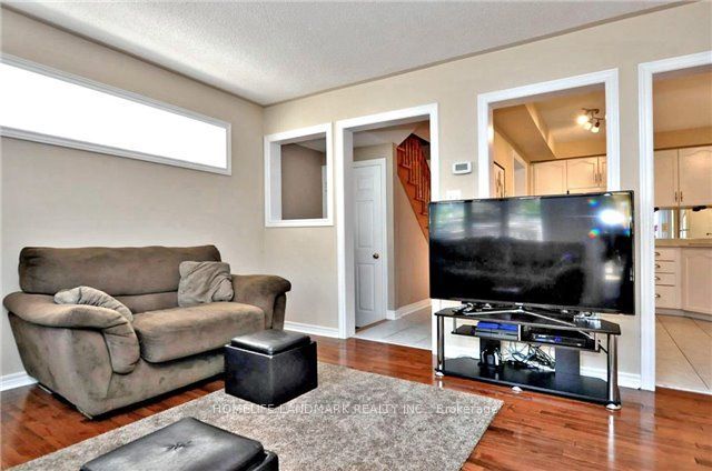 48 Widdifield Avenue, Newmarket, ON L3X 1Z4 photo 5
