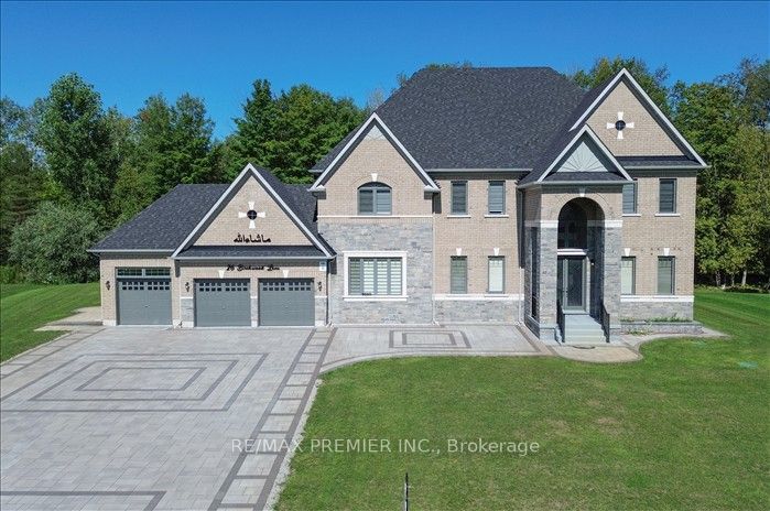 26 Birchwood Lane, Essa, ON L0M 1B1