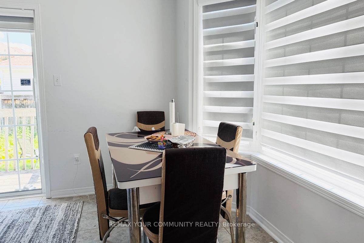 15 Benjamin Hood Crescent, Vaughan, ON L4K 5M3 photo 5