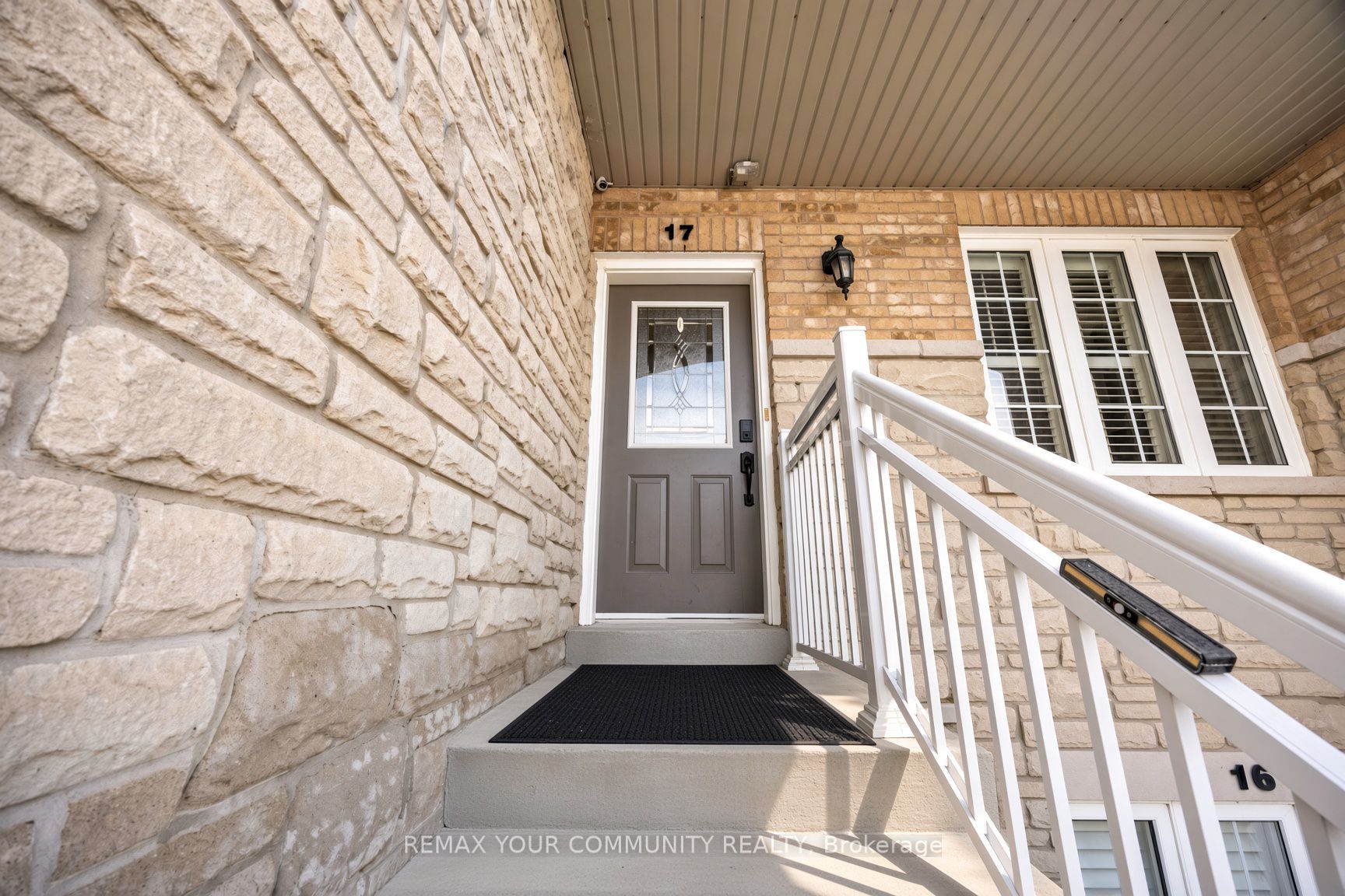 520 Silken Laumann Drive 17, Newmarket, ON L3X 2S7 photo 4