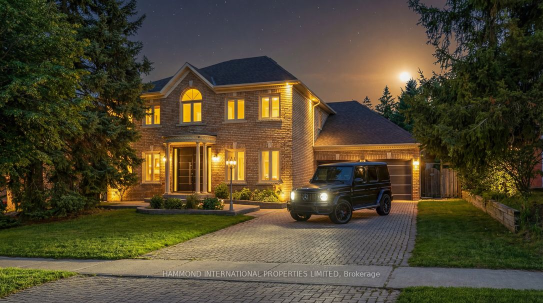 31 Vesta Drive, Richmond Hill, ON L4B 2M2 photo 2