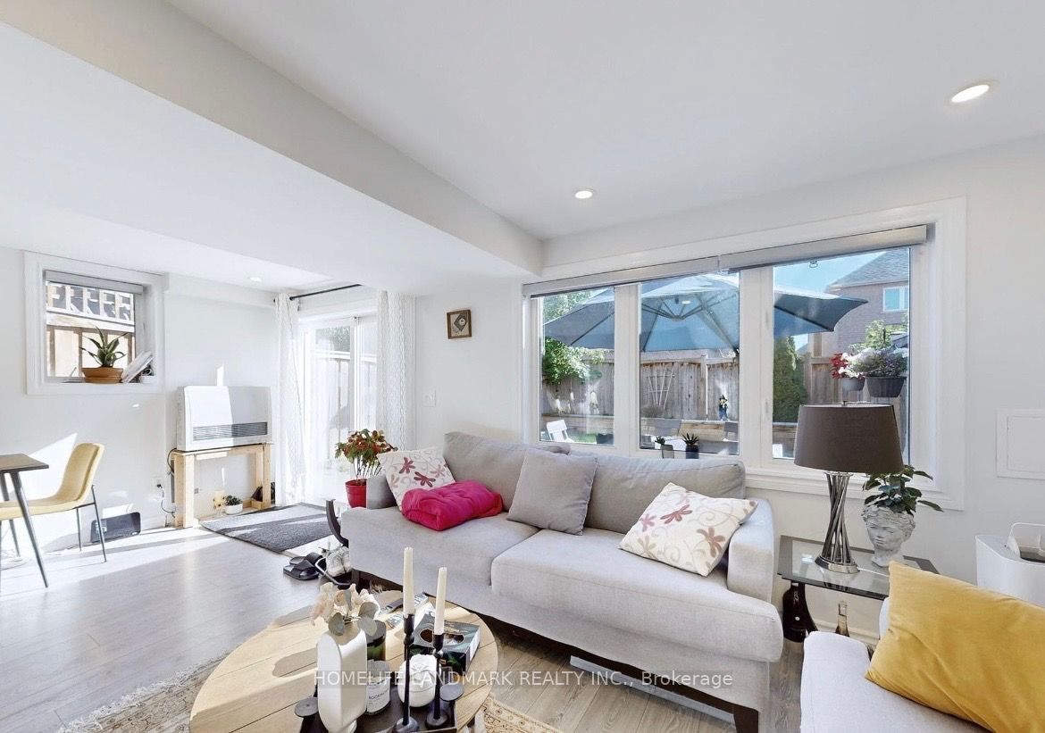 18 Barli Crescent Basement, Vaughan, ON L6A 4L4 photo 3