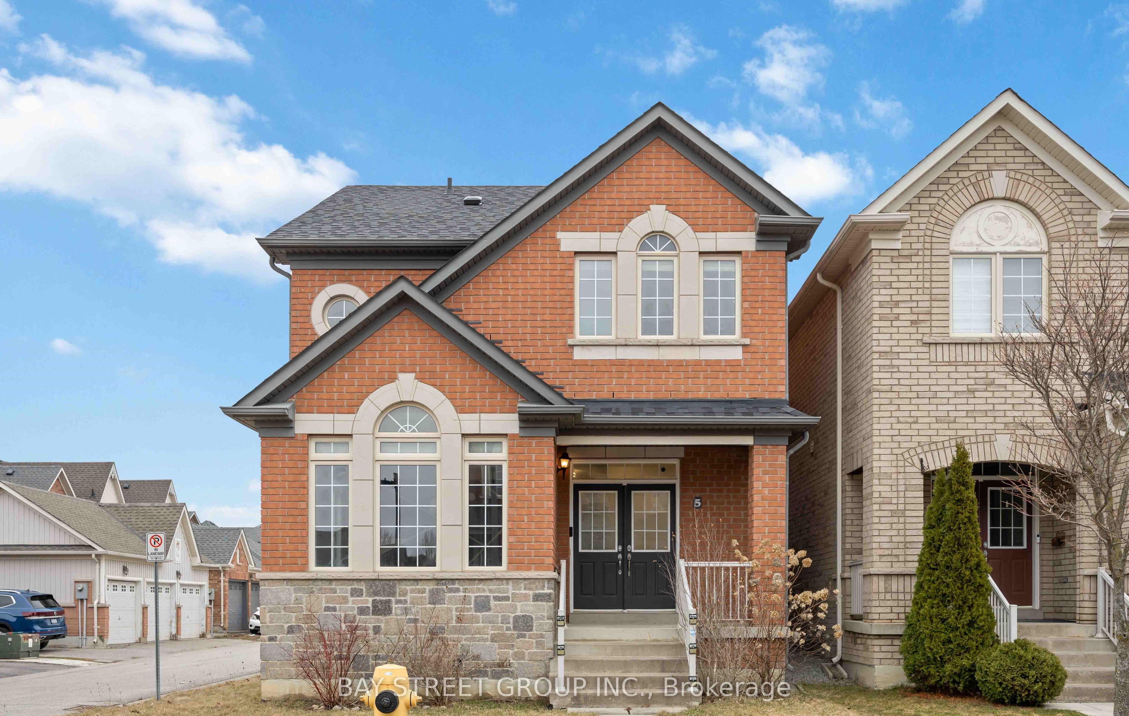 5 Tottenham Court, Markham, ON L6B 1H5