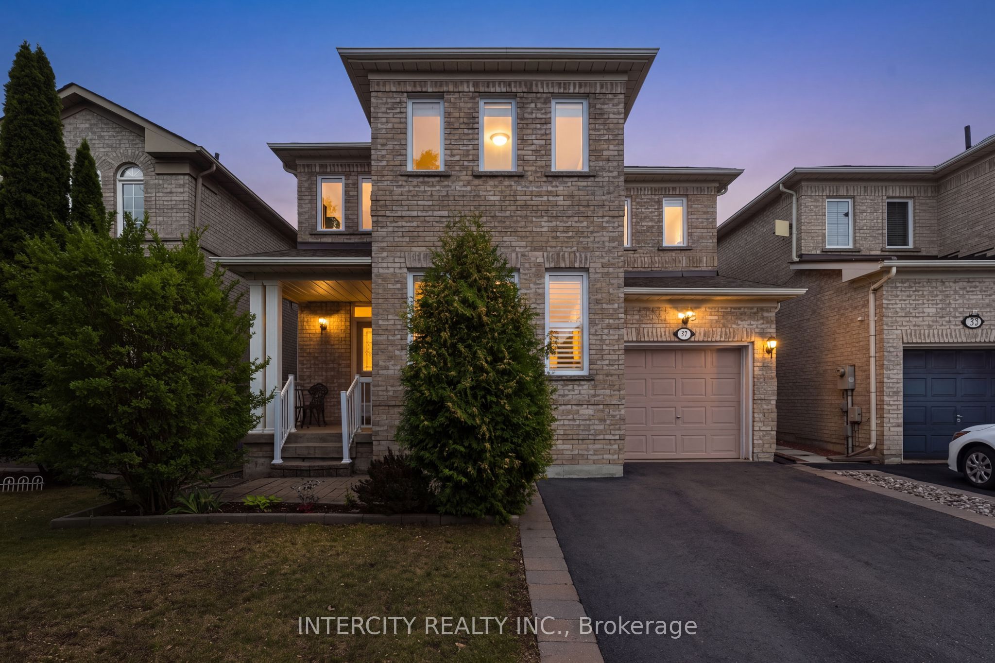 37 Redfinch Crescent, Vaughan, ON L4H 2C5