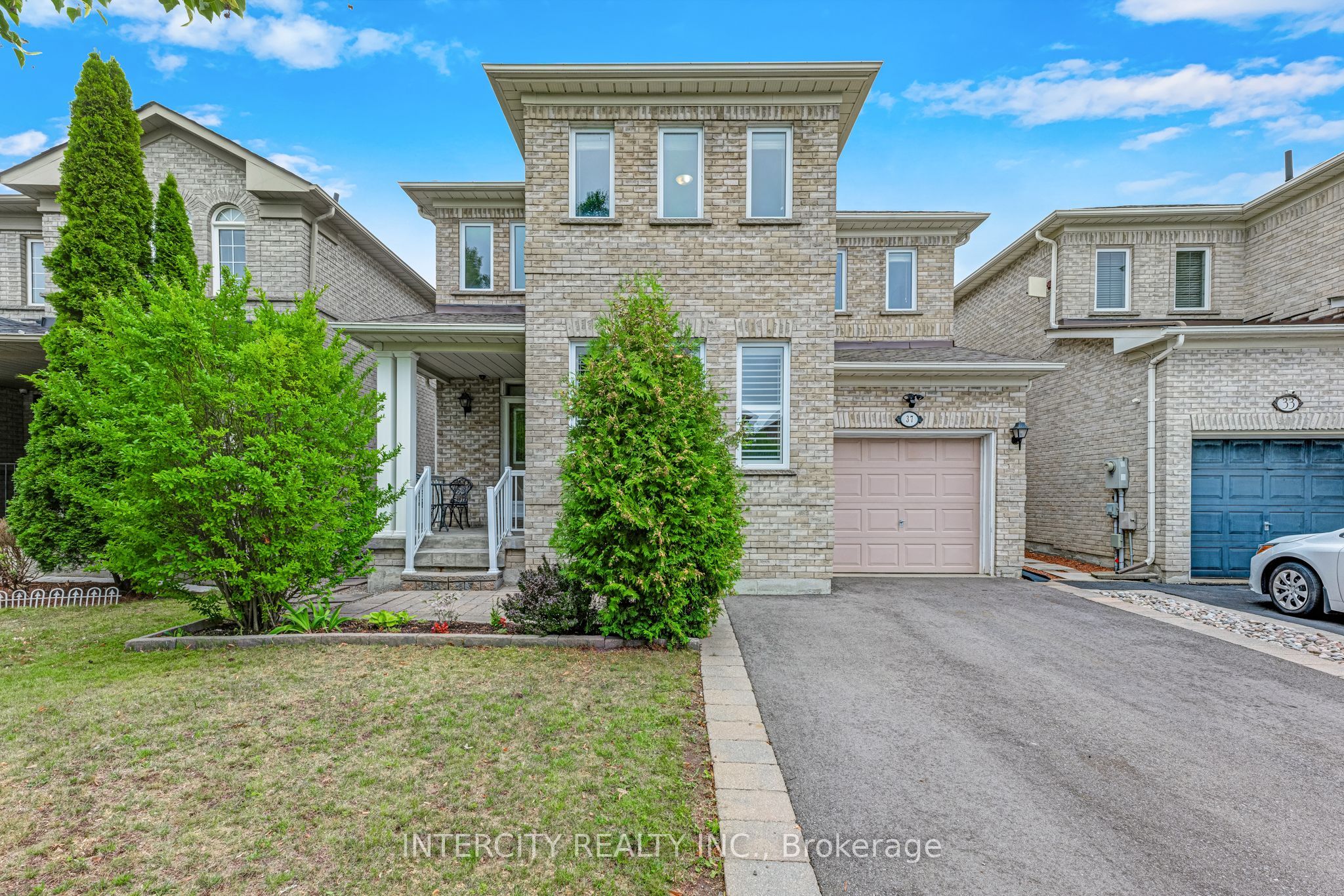 37 Redfinch Crescent, Vaughan, ON L4H 2C5 photo 4
