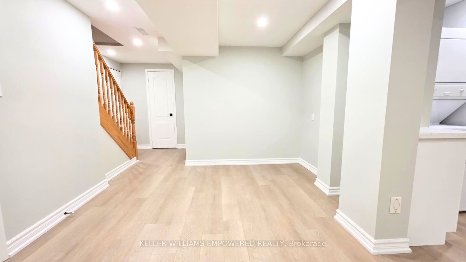 26 Raffia Avenue Bsmt, Richmond Hill, ON L4E 4M9 photo 4