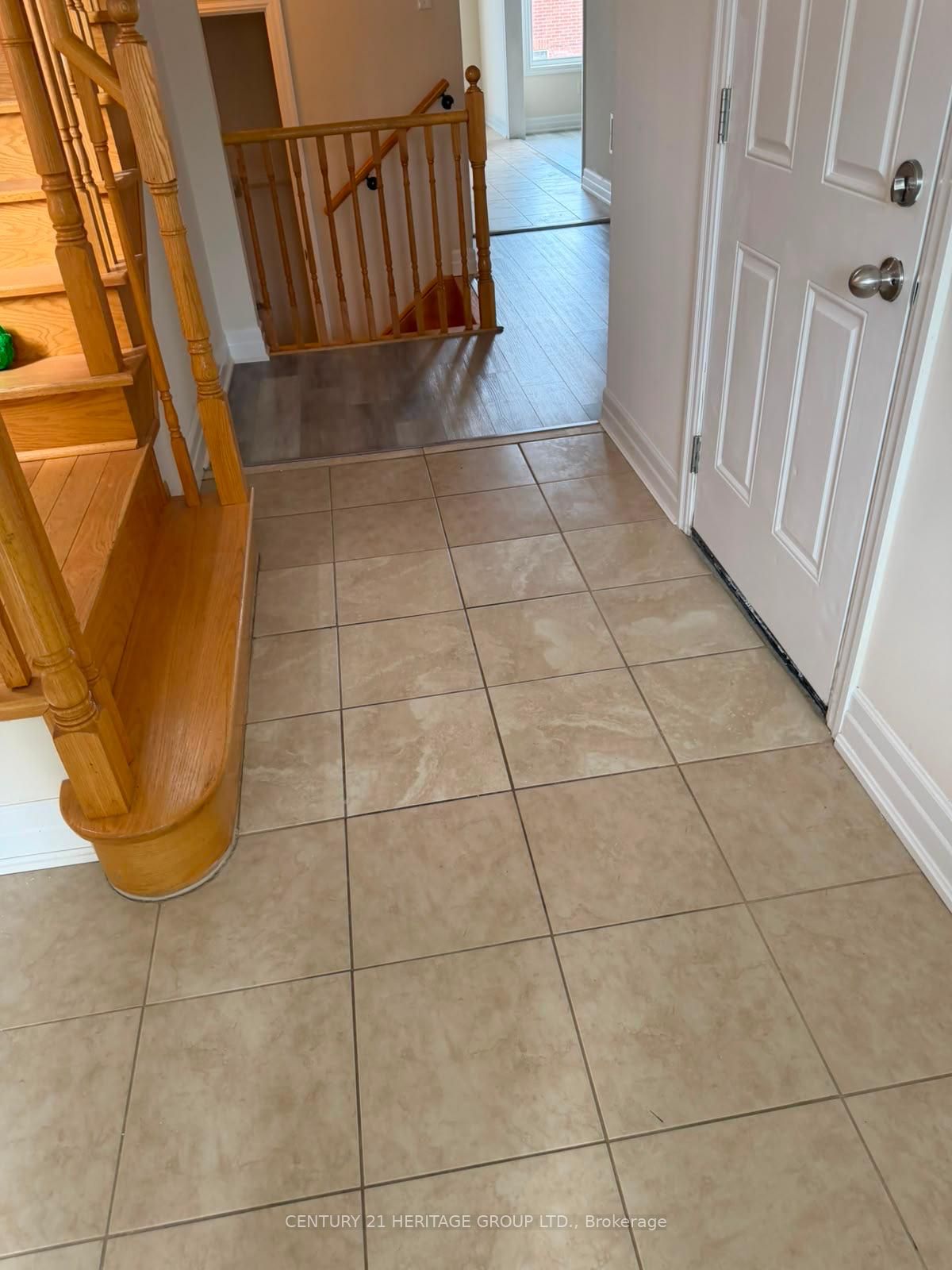 11 Fred Mason Street, Georgina, ON L4P 0B2 photo 2