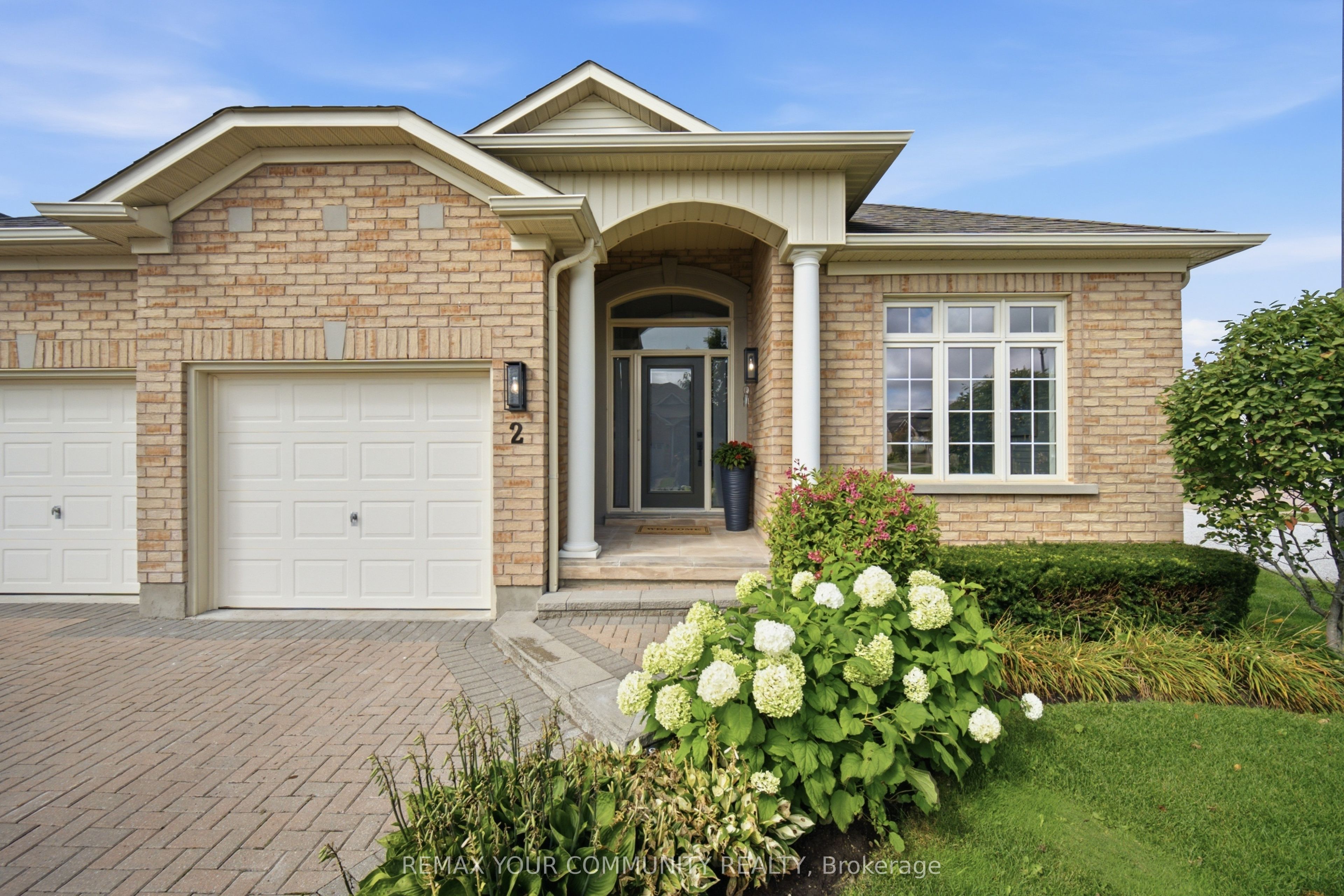 2 Suggs Lane, Whitchurch-Stouffville, ON L4A 0K6 photo 2