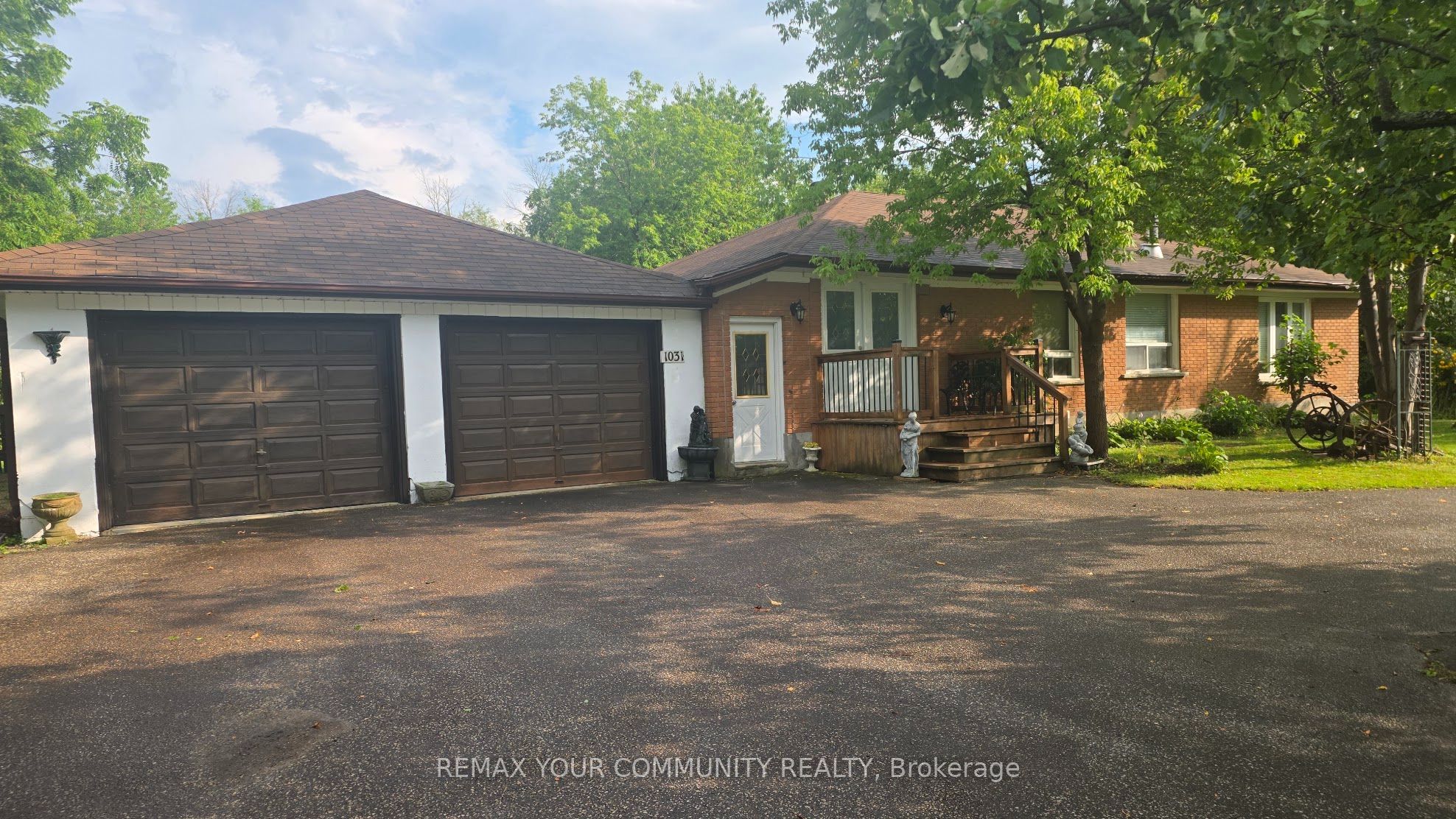 1031 Metro Road, Georgina, ON L4P 3E9 photo 2