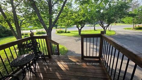 1031 Metro Road, Georgina, ON L4P 3E9 photo 3