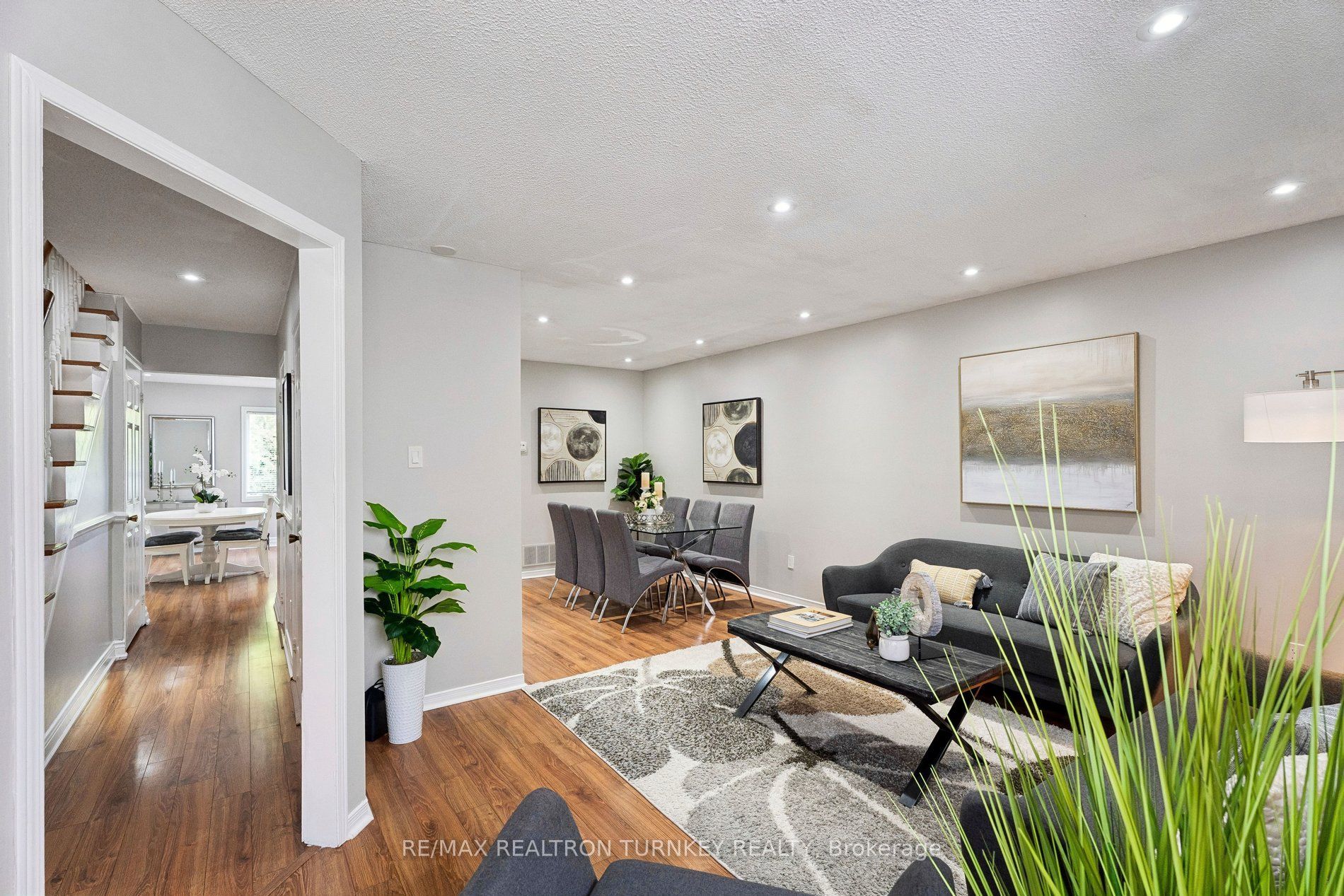 805 Playter Crescent, Newmarket, ON L3X 1W7 photo 5