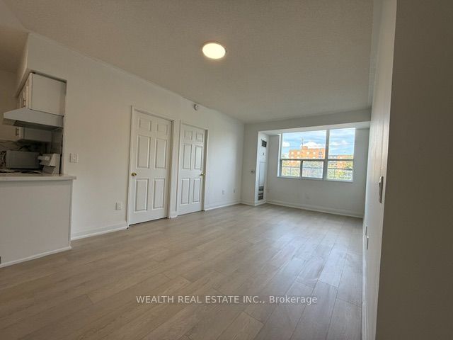 7378 Yonge Street 102, Vaughan, ON L4J 1V8 photo 2