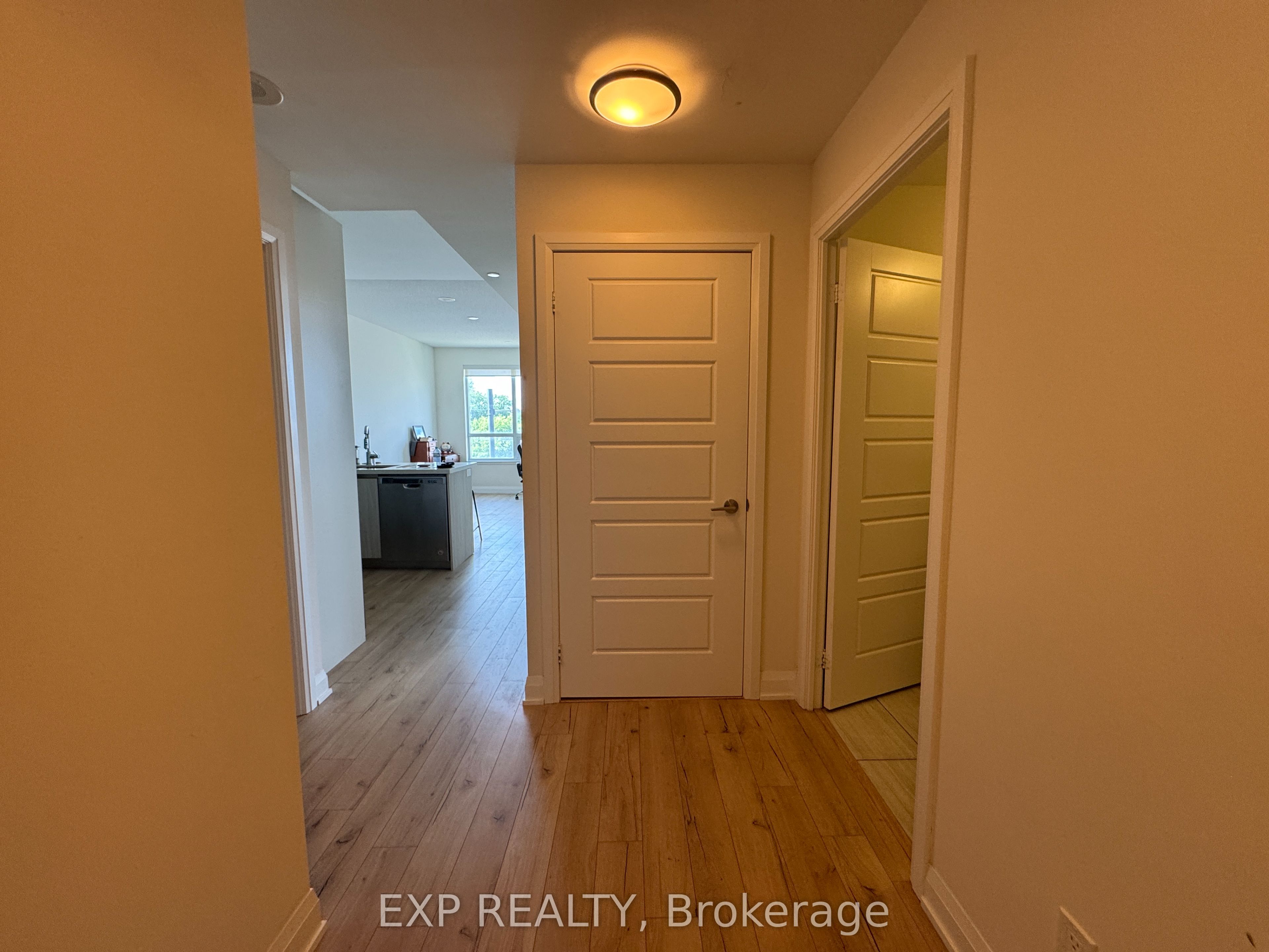 25 Water Walk Drive 321, Markham, ON L6G 0G3 photo 3