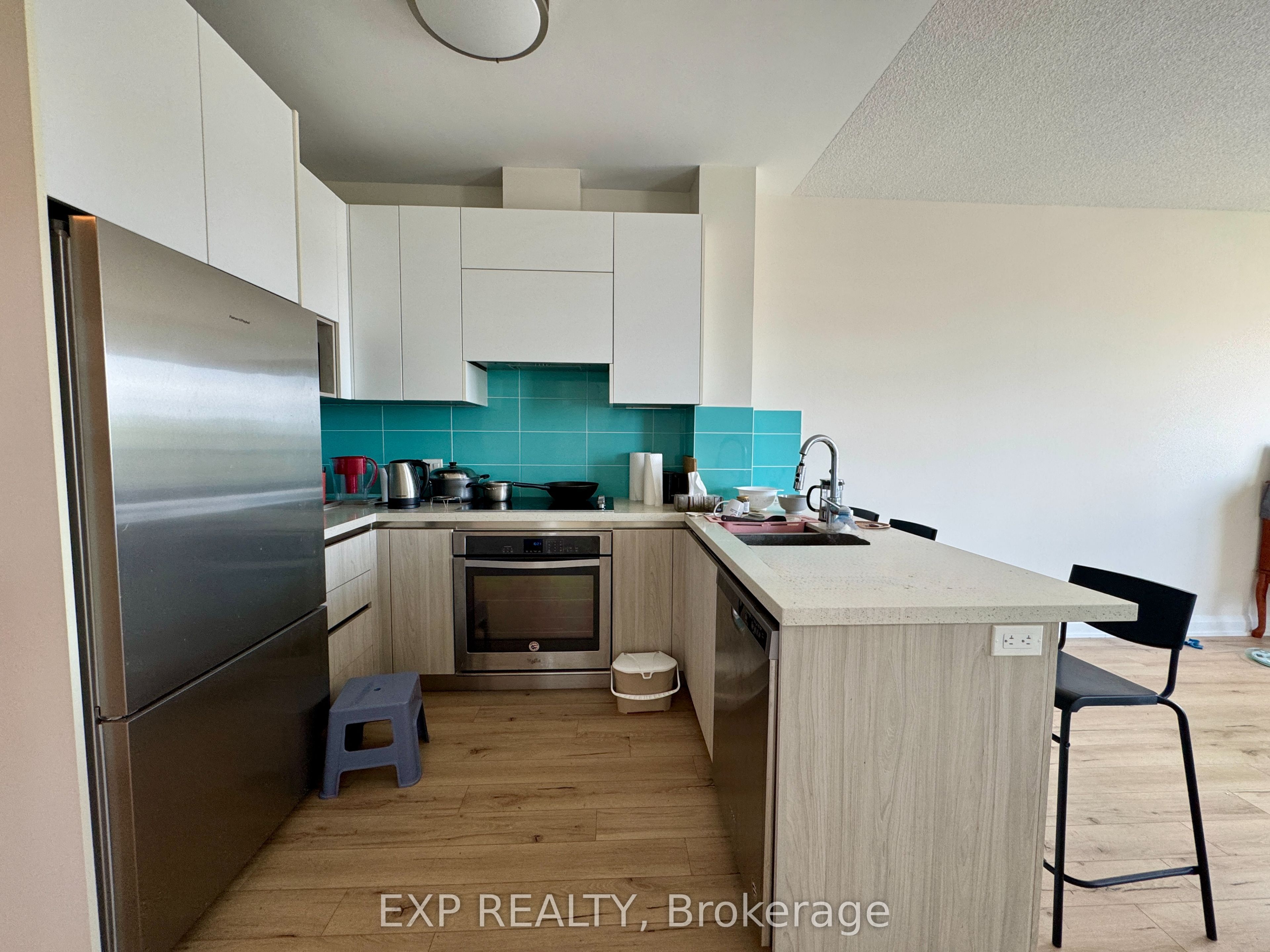 25 Water Walk Drive 321, Markham, ON L6G 0G3 photo 4