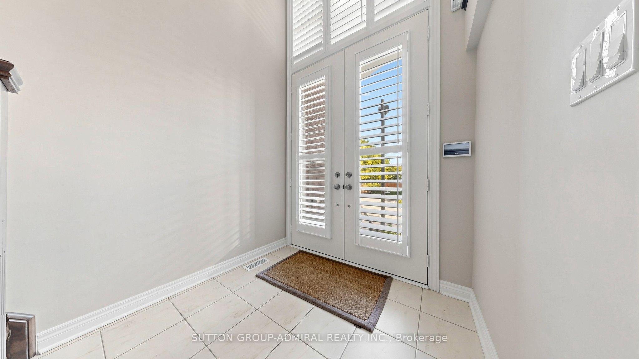 109 Laskin Drive, Vaughan, ON L6A 5A4 photo 3