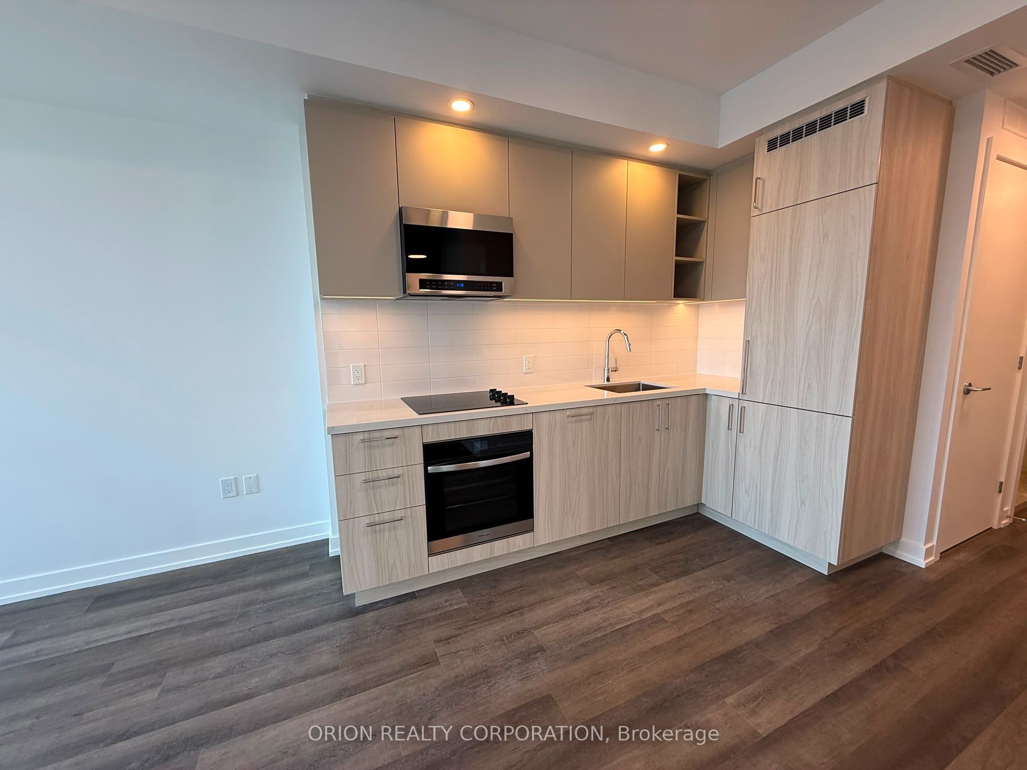5 Meadowdale Road 1103, Vaughan, ON L4K 0C7