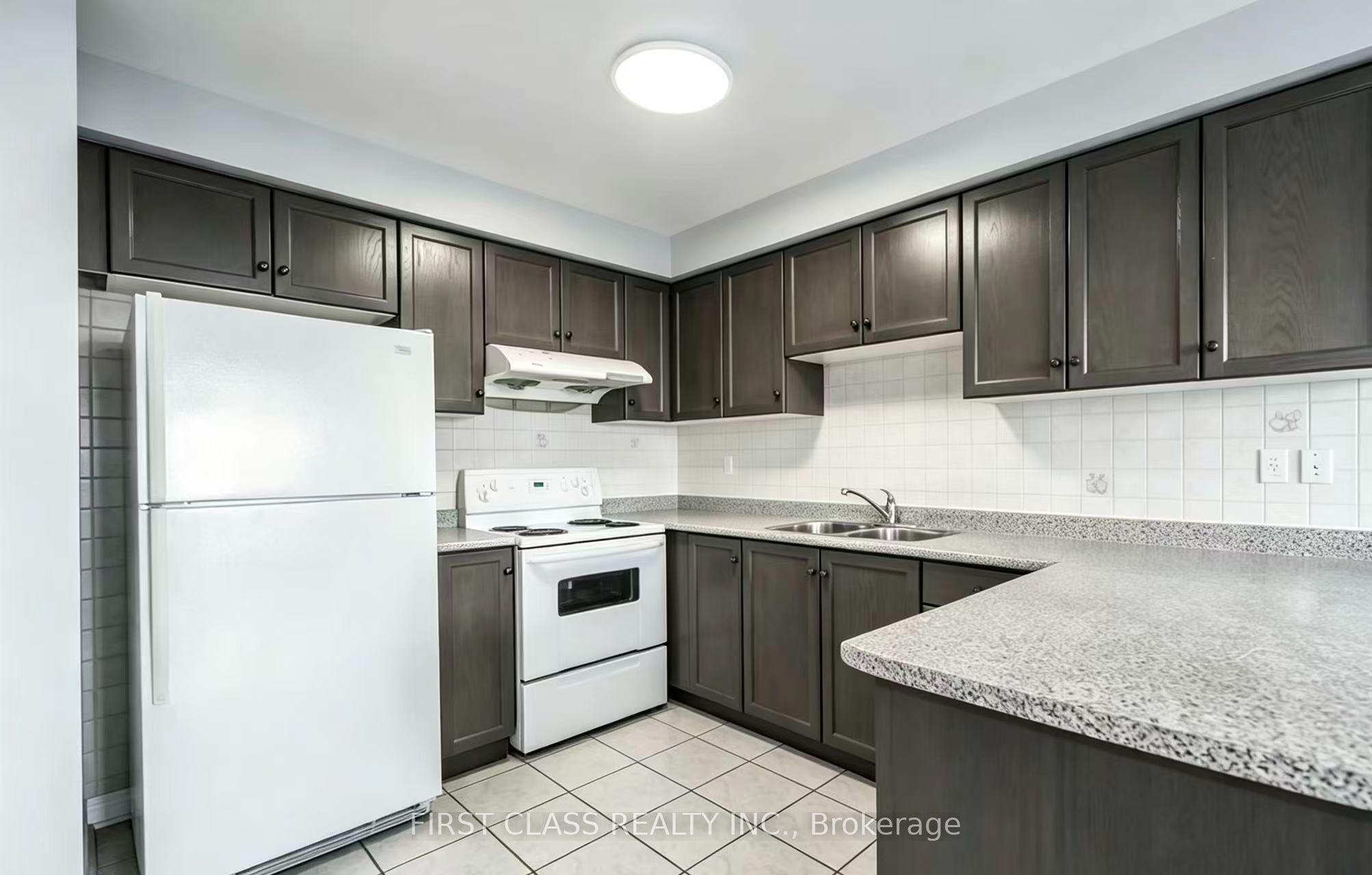 77 Sunway Square, Markham, ON L3P 7X5 photo 2