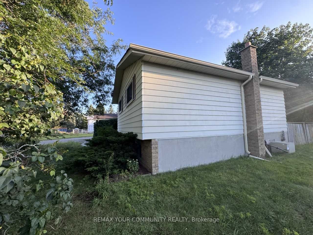 20378 Yonge Street, East Gwillimbury, ON L9N 1N9 photo 3