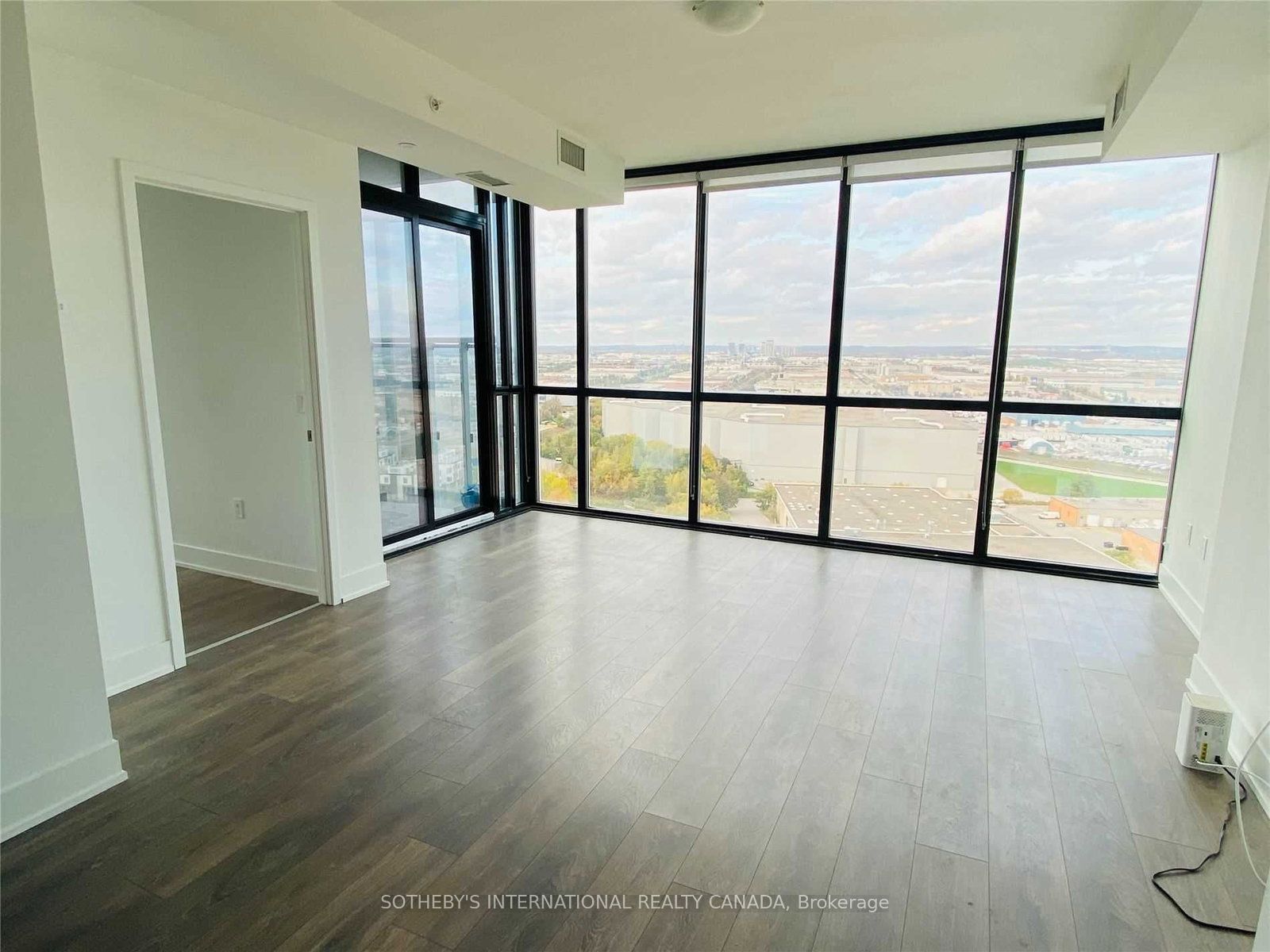 2916 Highway 7 1707, Vaughan, ON L4K 0K6 photo 2