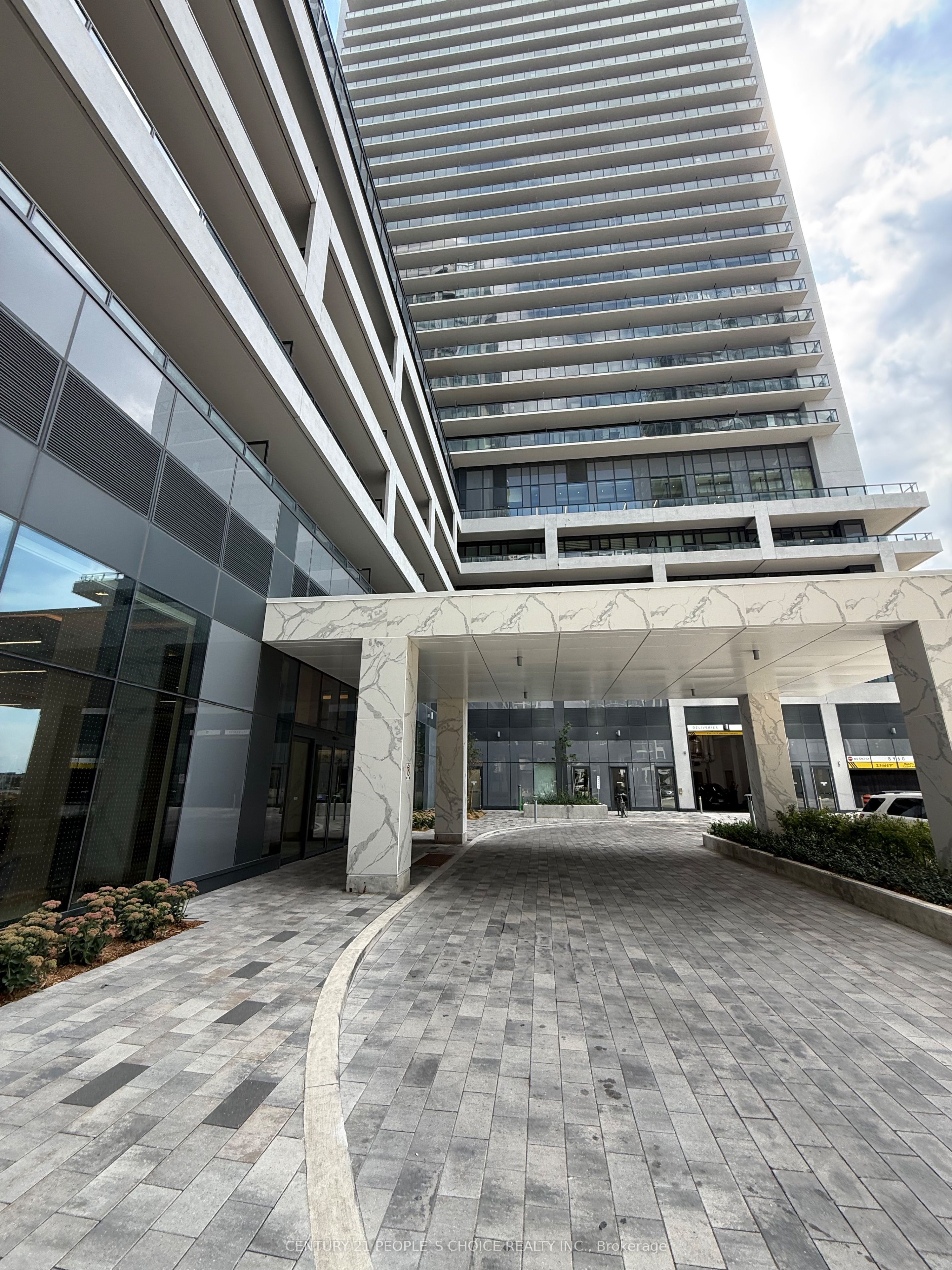 8960 Jane Street 205, Vaughan, ON L4K 0N9 photo 2