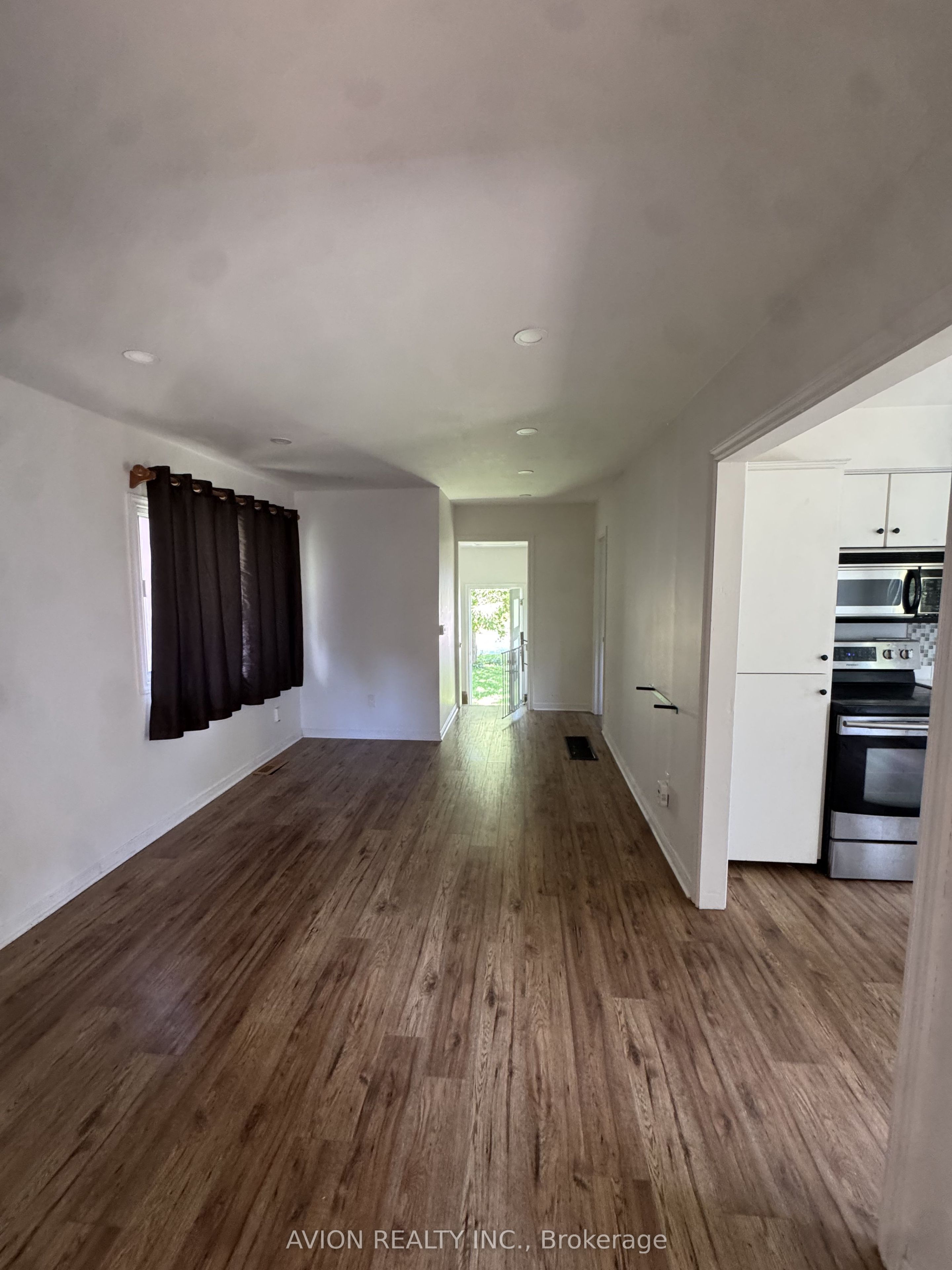 51 Windsor Drive, Whitchurch-Stouffville, ON L4A 7X3 photo 5