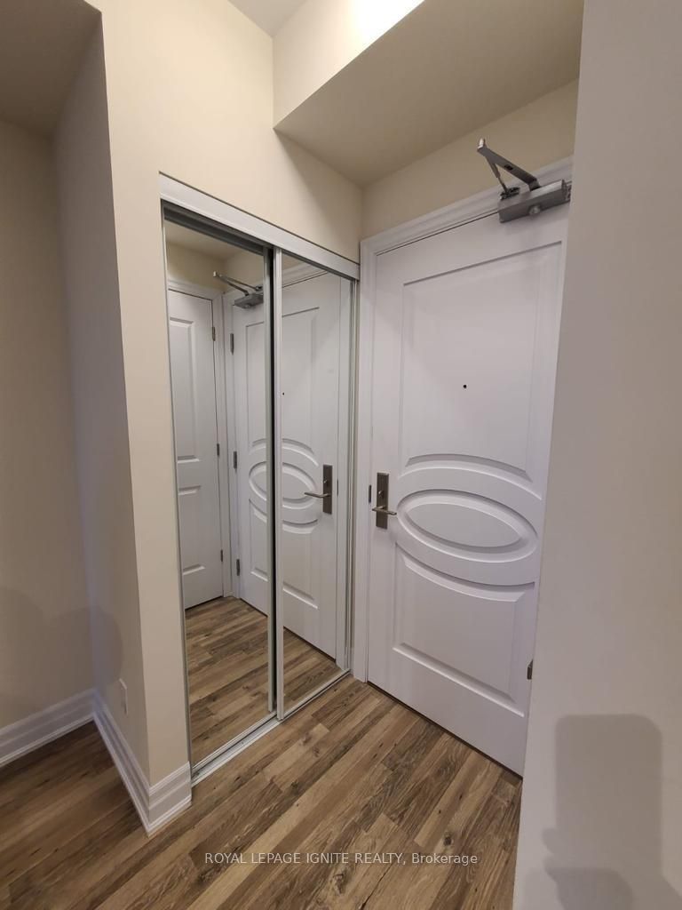 9085 Jane Street 1211, Vaughan, ON L4K 0L8 photo 4