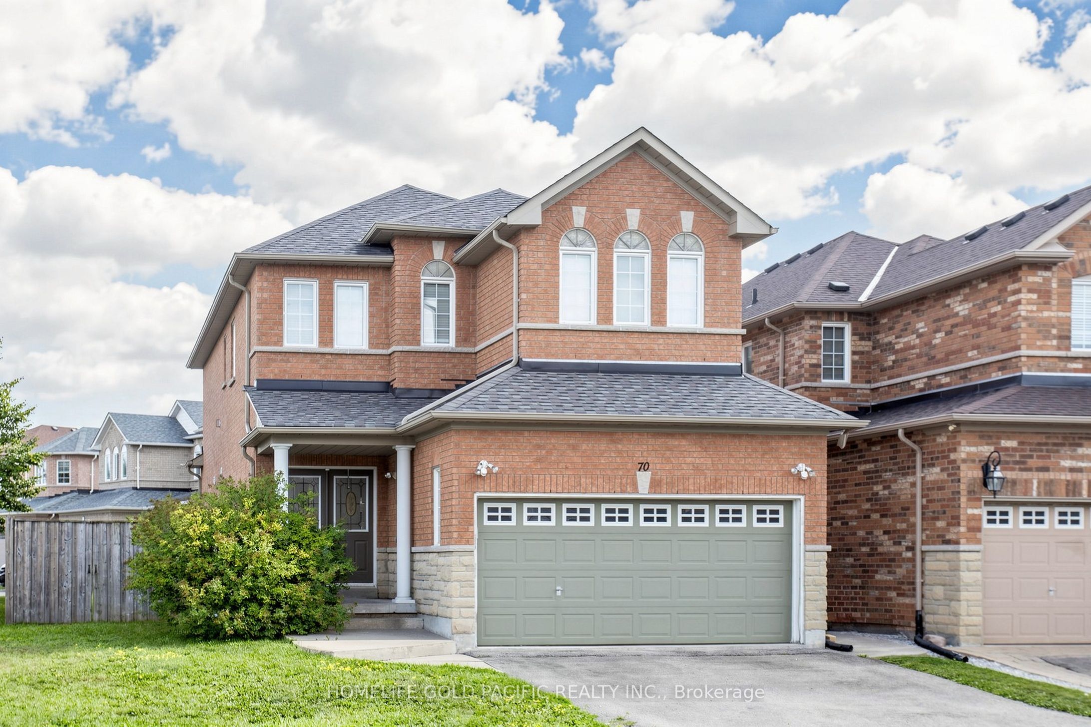 70 Mallard Marsh Crescent E, Richmond Hill, ON L4E 4B7 photo 2