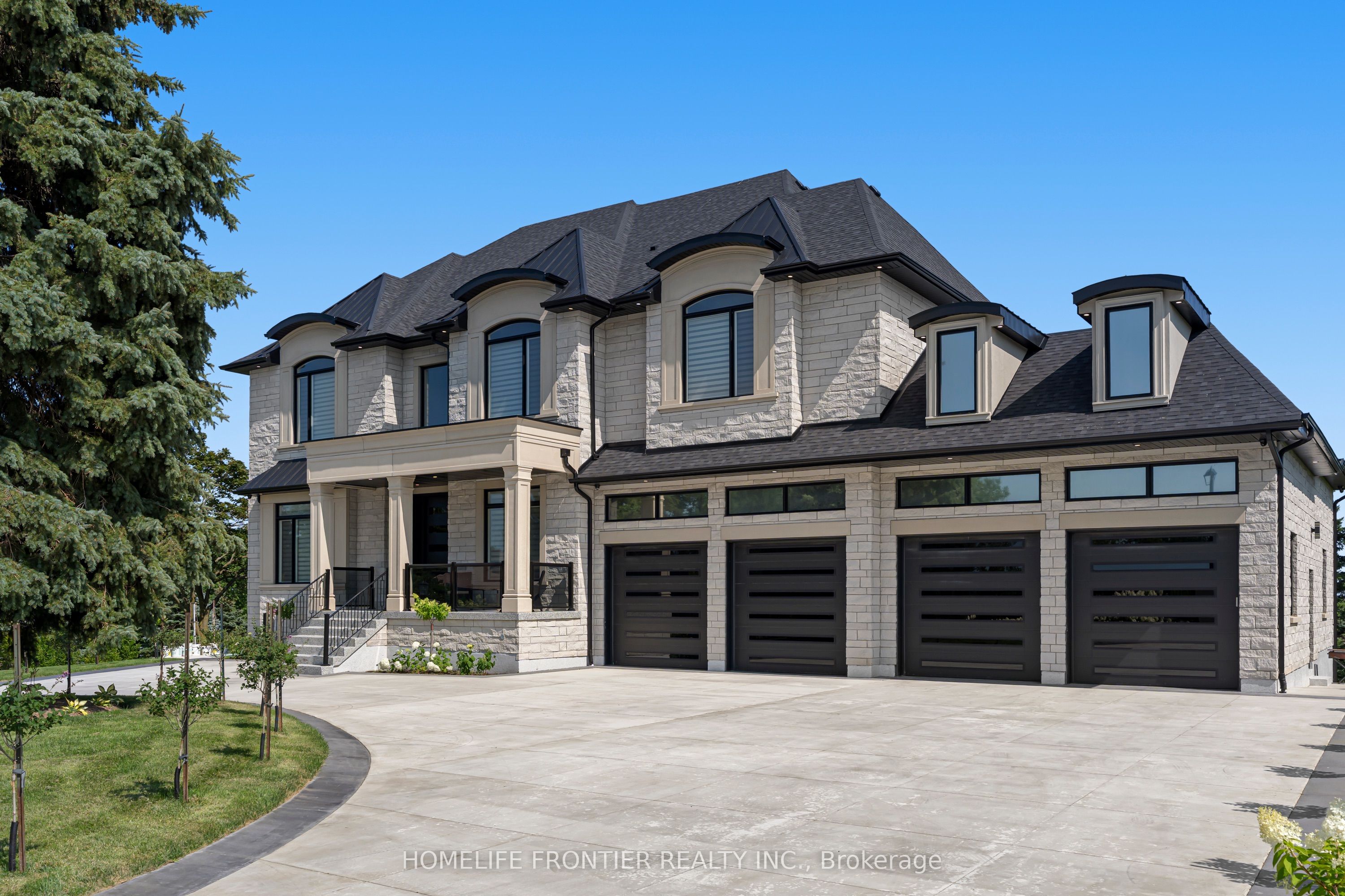 731 Woodland Acres Crescent, Vaughan, ON L6A 1G2 photo 3
